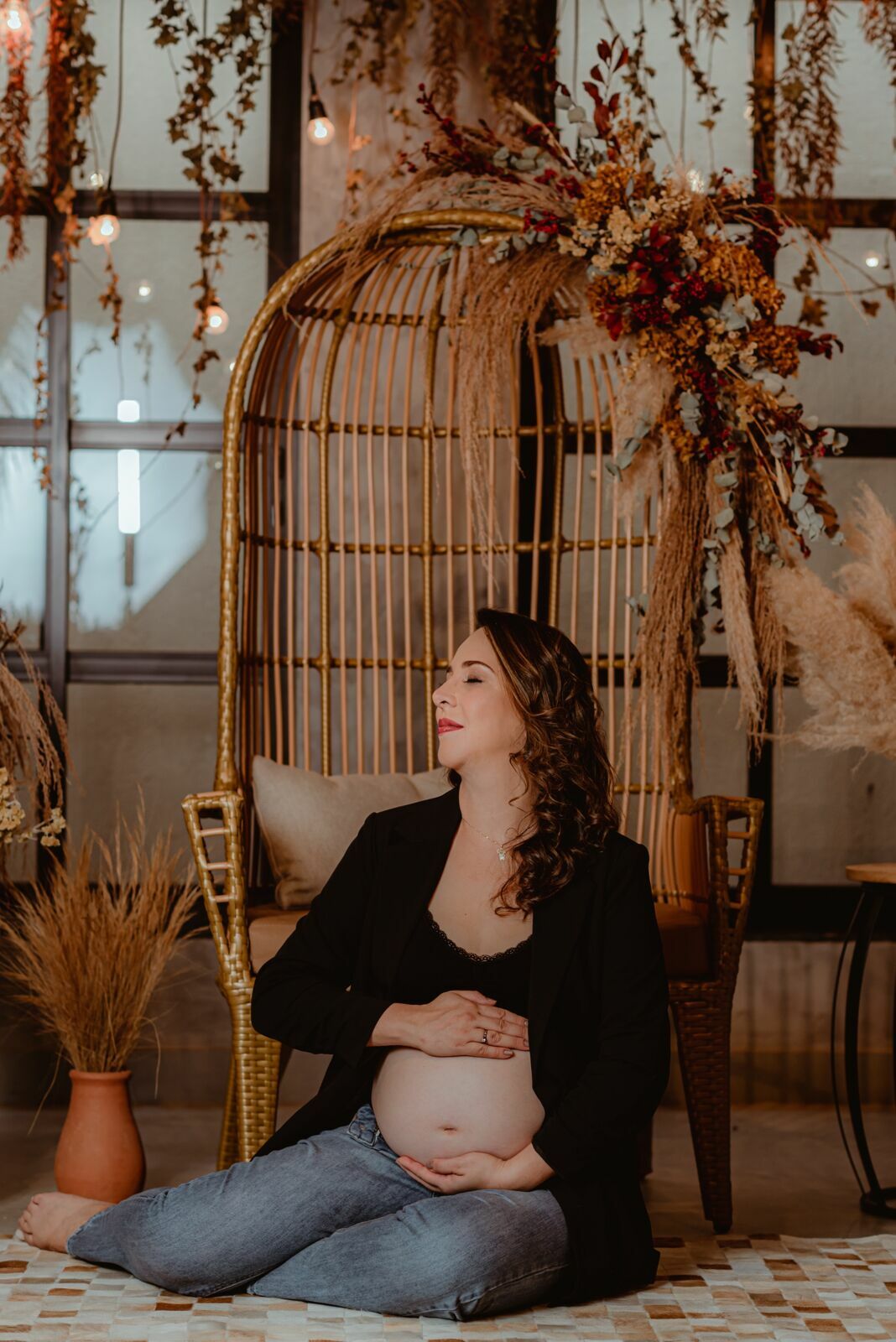 Foto Ensaio Fotográfico de Grávida estiloso no STudio RevoLoft - Larissa e Nathan à espera de Luisa - Imagem 9