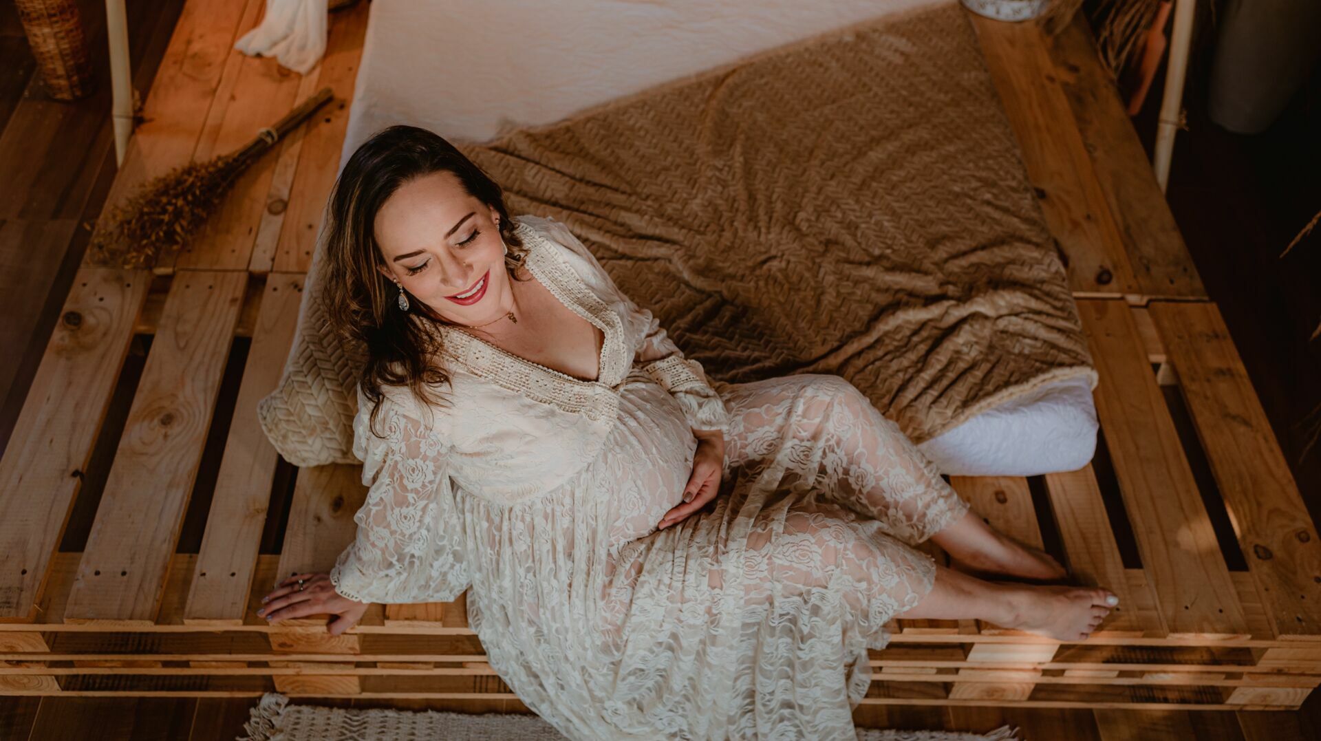 Foto Ensaio Fotográfico de Grávida estiloso no STudio RevoLoft - Larissa e Nathan à espera de Luisa - Imagem 29