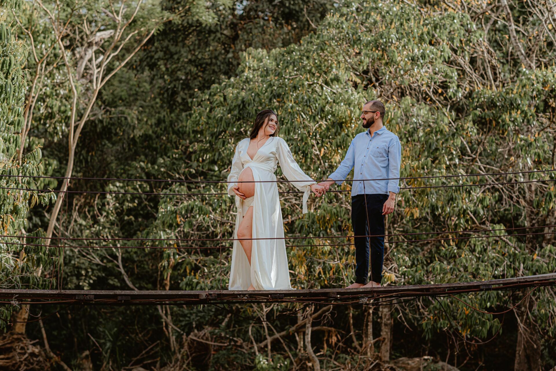 Foto Ensaio Fotográfico de gestante na Cachoeira Usina Velha em Pirenópolis de Goiás - Imagem 12