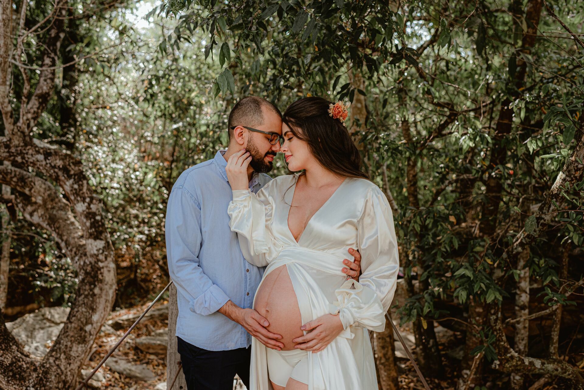 Foto Ensaio Fotográfico de gestante na Cachoeira Usina Velha em Pirenópolis de Goiás - Imagem 8