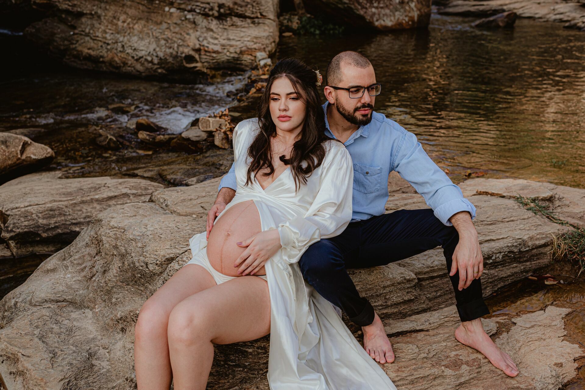 Foto Ensaio Fotográfico de gestante na Cachoeira Usina Velha em Pirenópolis de Goiás - Imagem 29