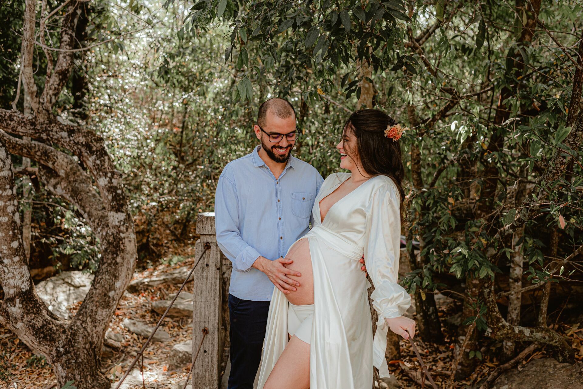 Foto Ensaio Fotográfico de gestante na Cachoeira Usina Velha em Pirenópolis de Goiás - Imagem 6
