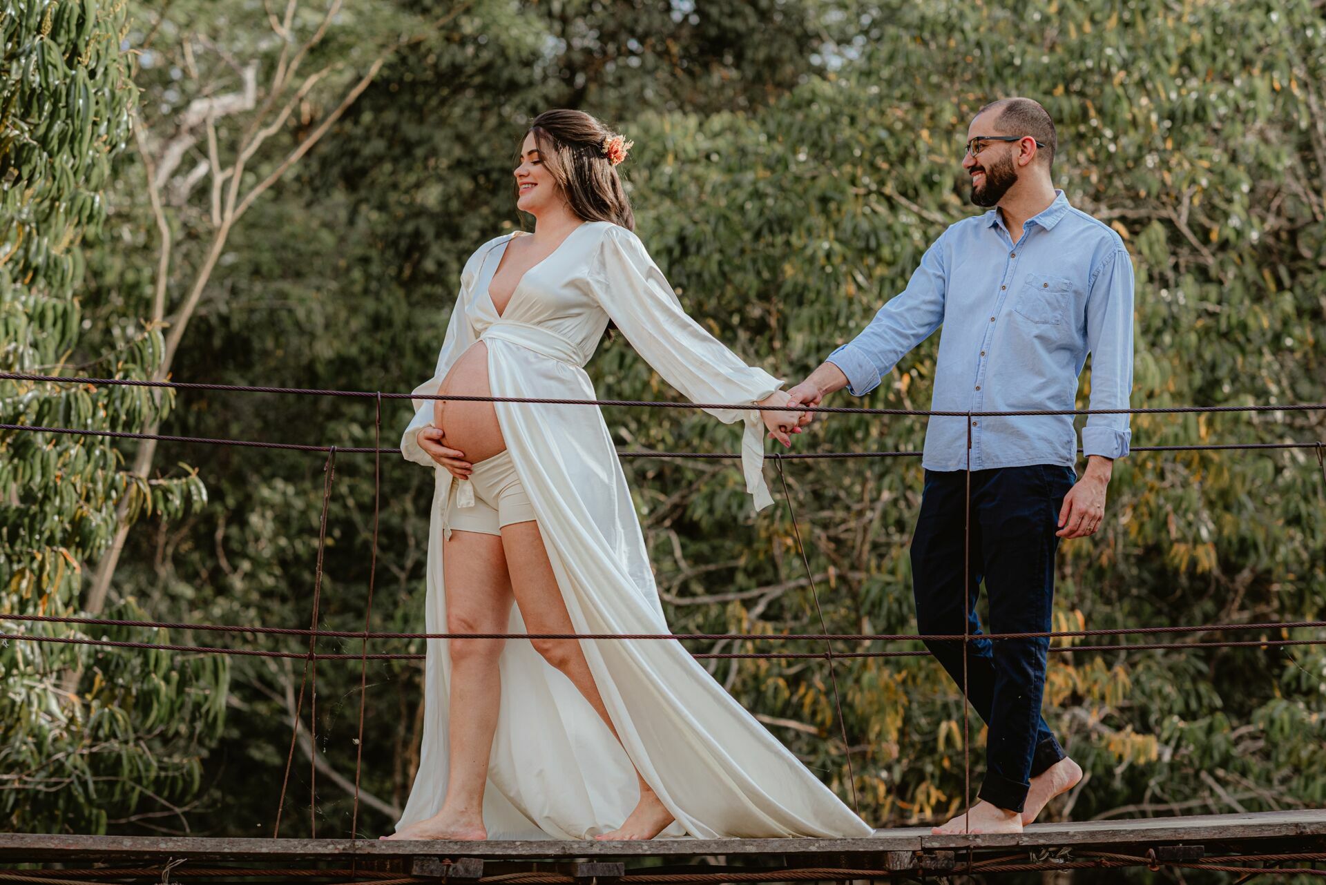 Foto Ensaio Fotográfico de gestante na Cachoeira Usina Velha em Pirenópolis de Goiás - Imagem 11