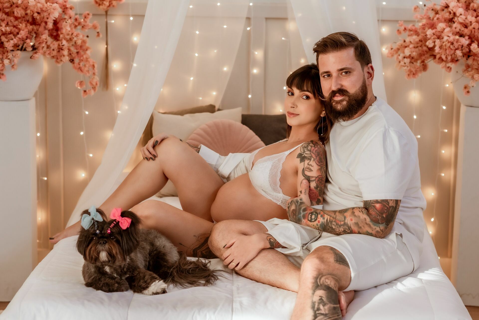 Foto Sessão Fotográfica de gestante no Estúdio Revoloft em Anápolis Go - Karine, Raphael e Otília à espera de Clara ou Caetano Foto Sessão Fotográfica de gestante no Estúdio Revoloft em Anápolis Go - Karine, Raphael e Otília à espera de Clara ou Caetano - Imagem 37