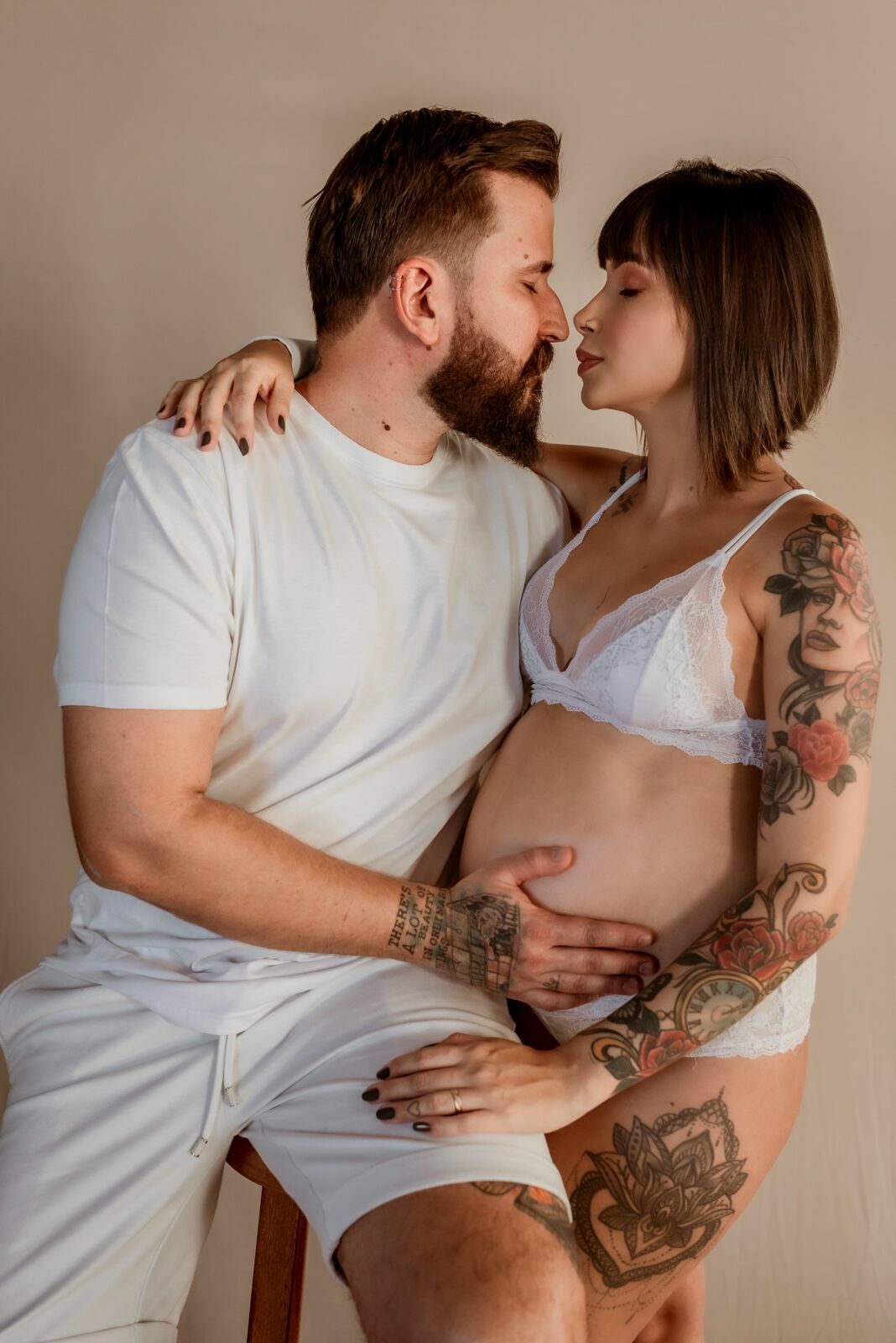 Foto Sessão Fotográfica de gestante no Estúdio Revoloft em Anápolis Go - Karine, Raphael e Otília à espera de Clara ou Caetano Foto Sessão Fotográfica de gestante no Estúdio Revoloft em Anápolis Go - Karine, Raphael e Otília à espera de Clara ou Caetano - Imagem 32