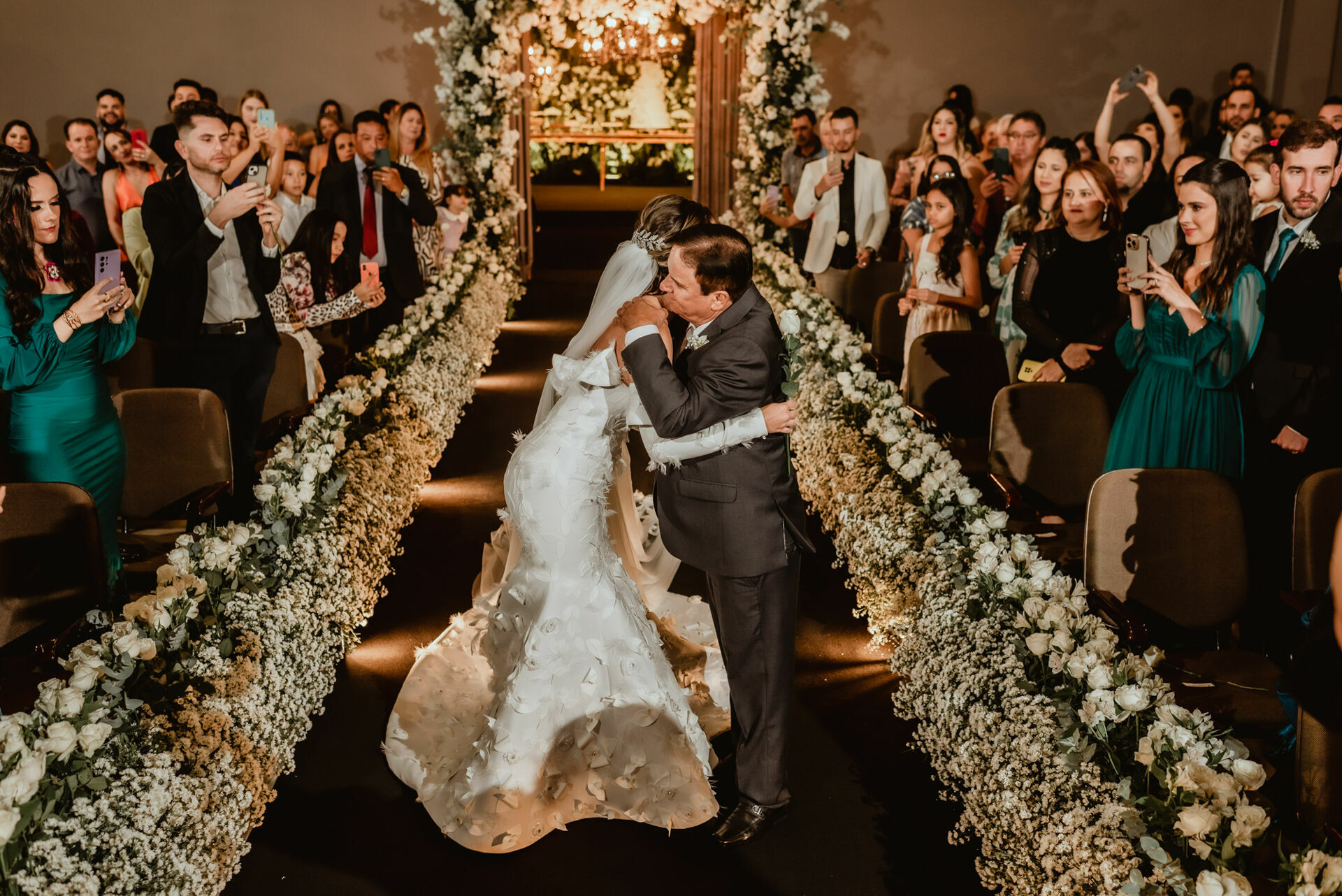 Foto Um casamento recheado de emoção e verdade - Flaviane e Ananias Foto Um casamento recheado de emoção e verdade - Flaviane e Ananias - Imagem 86