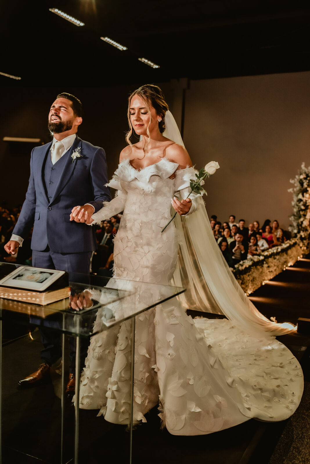 Foto Um casamento recheado de emoção e verdade - Flaviane e Ananias Foto Um casamento recheado de emoção e verdade - Flaviane e Ananias - Imagem 100