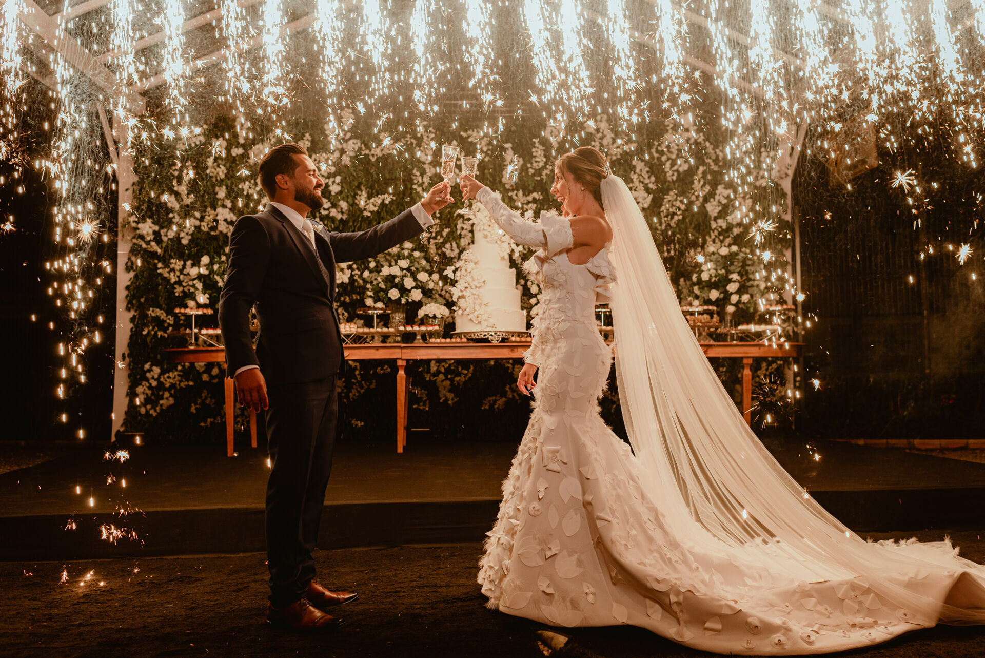Foto Um casamento recheado de emoção e verdade - Flaviane e Ananias Foto Um casamento recheado de emoção e verdade - Flaviane e Ananias - Imagem 161