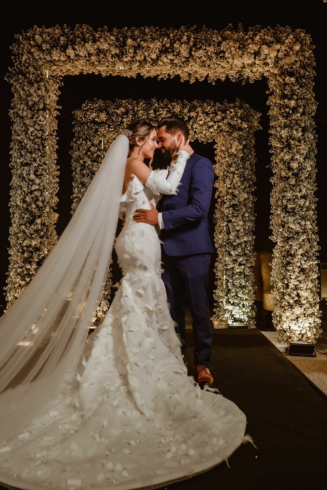 Foto Um casamento recheado de emoção e verdade - Flaviane e Ananias Foto Um casamento recheado de emoção e verdade - Flaviane e Ananias - Imagem 174
