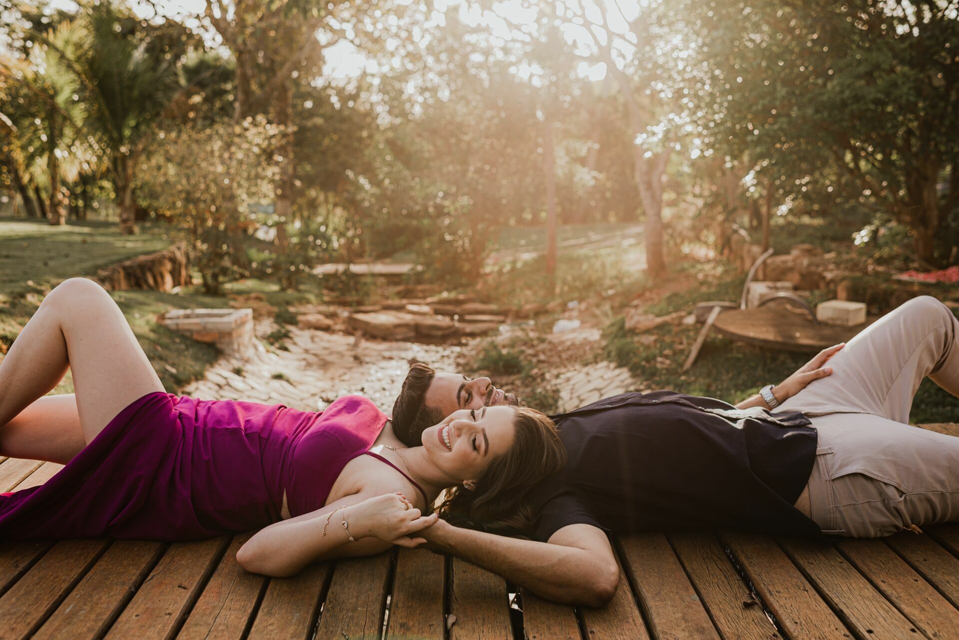Foto Pré-wedding com um Pôr do sol incrível no Rancho Cabral em Teresópolis de Goiás - Isadora e Davi - Imagem 4