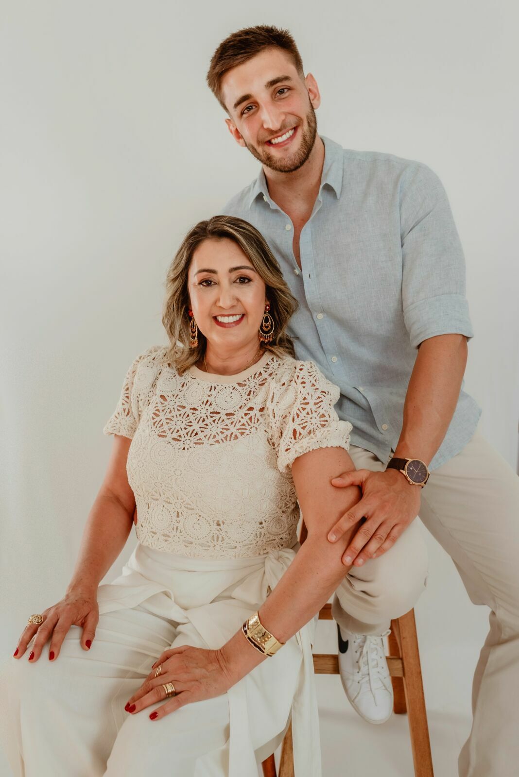 Foto Ensaio Fotográfico de família no Estúdio Revoloft em Anápolis Go - Silvianete e família Foto Ensaio Fotográfico de família no Estúdio Revoloft em Anápolis Go - Silvianete e família - Imagem 2