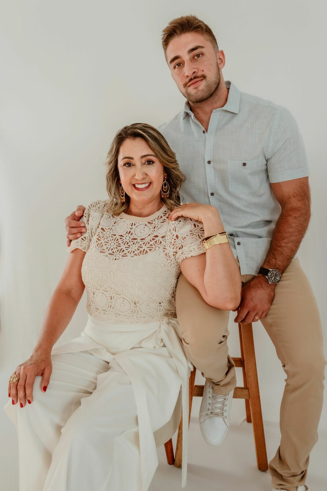 Foto Ensaio Fotográfico de família no Estúdio Revoloft em Anápolis Go - Silvianete e família Foto Ensaio Fotográfico de família no Estúdio Revoloft em Anápolis Go - Silvianete e família - Imagem 3