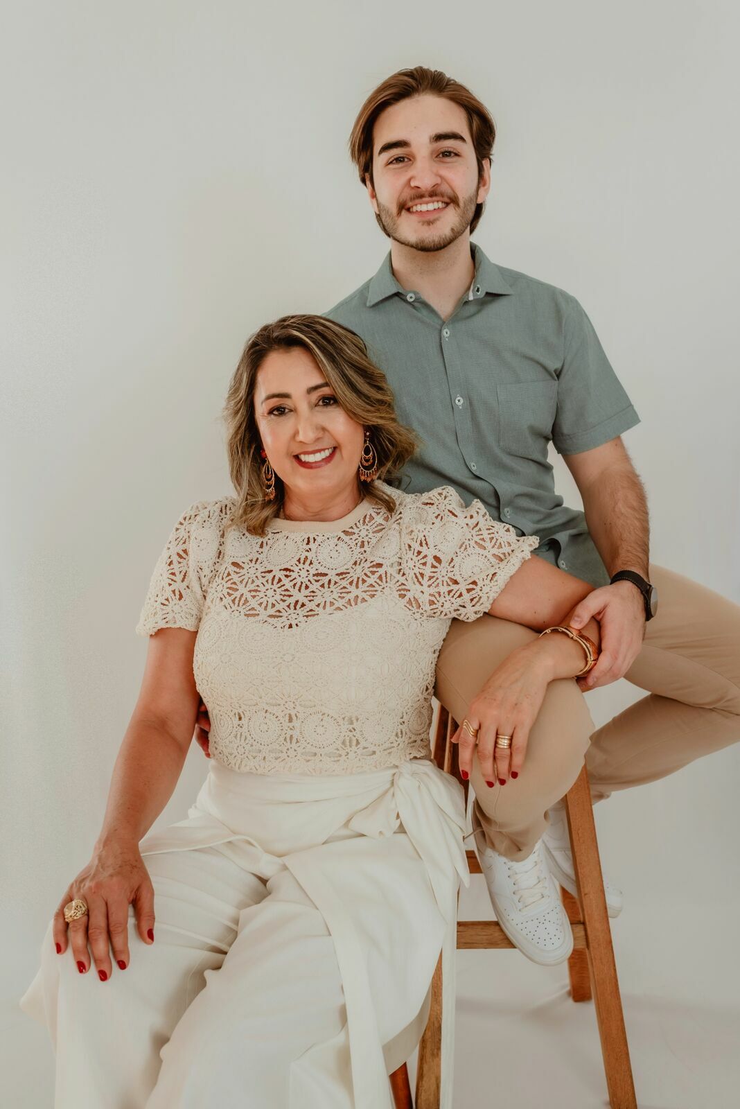 Foto Ensaio Fotográfico de família no Estúdio Revoloft em Anápolis Go - Silvianete e família Foto Ensaio Fotográfico de família no Estúdio Revoloft em Anápolis Go - Silvianete e família - Imagem 5