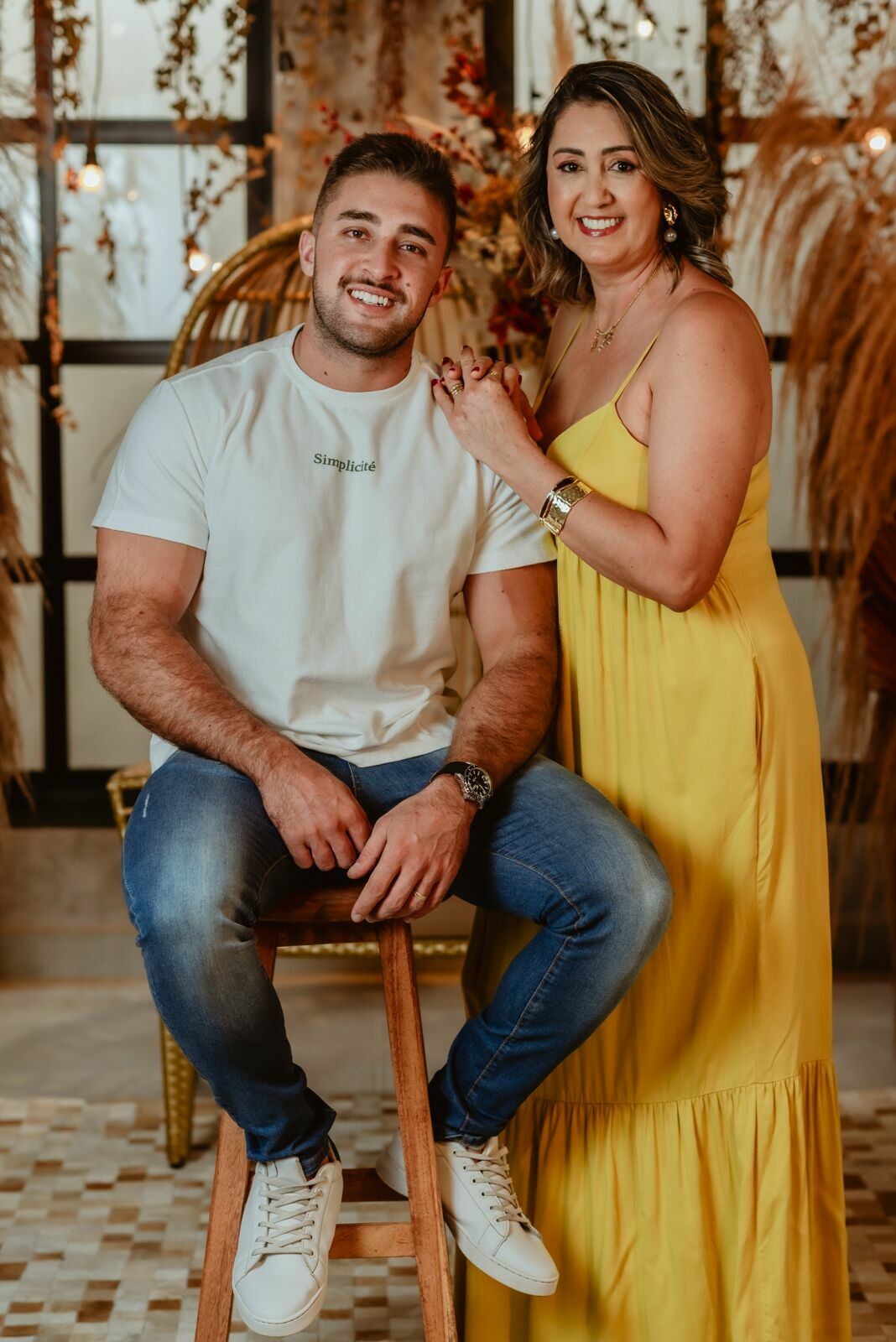 Foto Ensaio Fotográfico de família no Estúdio Revoloft em Anápolis Go - Silvianete e família Foto Ensaio Fotográfico de família no Estúdio Revoloft em Anápolis Go - Silvianete e família - Imagem 11