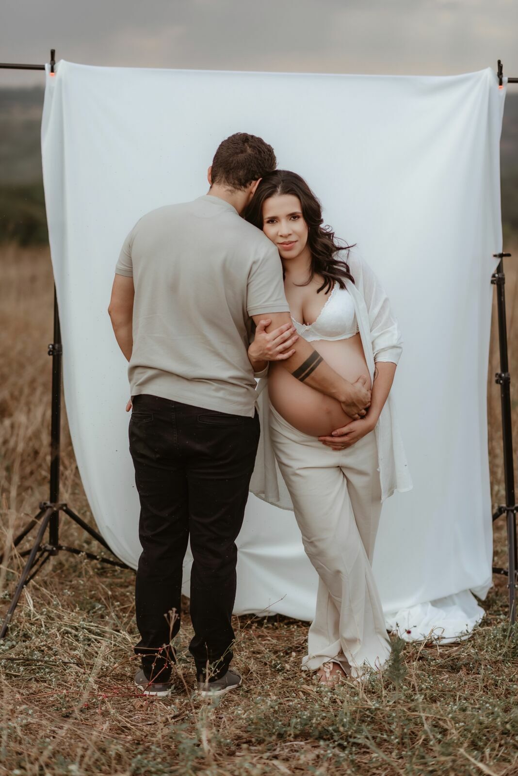 Foto Que tal levar o seu estúdio fotográfico para um local externo? Ensaio de gestante Maria, Marcus e Antonella à espera por Pedro Foto Que tal levar o seu estúdio fotográfico para um local externo? Ensaio de gestante Maria, Marcus e Antonella à espera por Pedro - Imagem 19