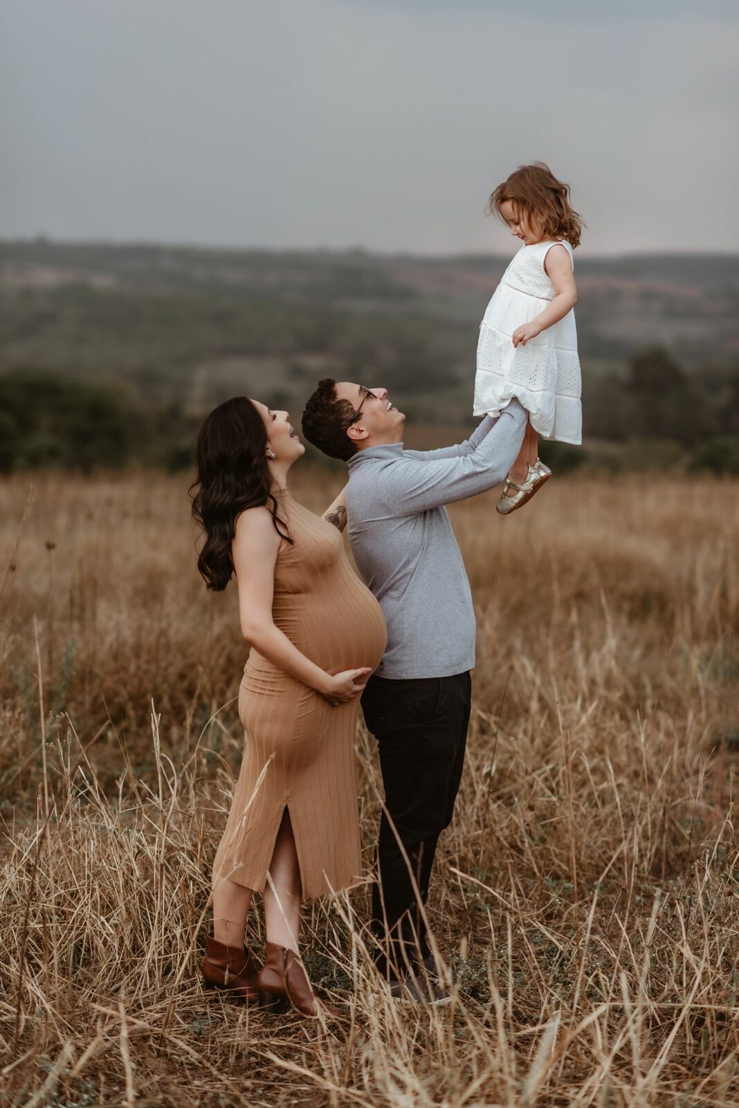 Foto Que tal levar o seu estúdio fotográfico para um local externo? Ensaio de gestante Maria, Marcus e Antonella à espera por Pedro Foto Que tal levar o seu estúdio fotográfico para um local externo? Ensaio de gestante Maria, Marcus e Antonella à espera por Pedro - Imagem 26