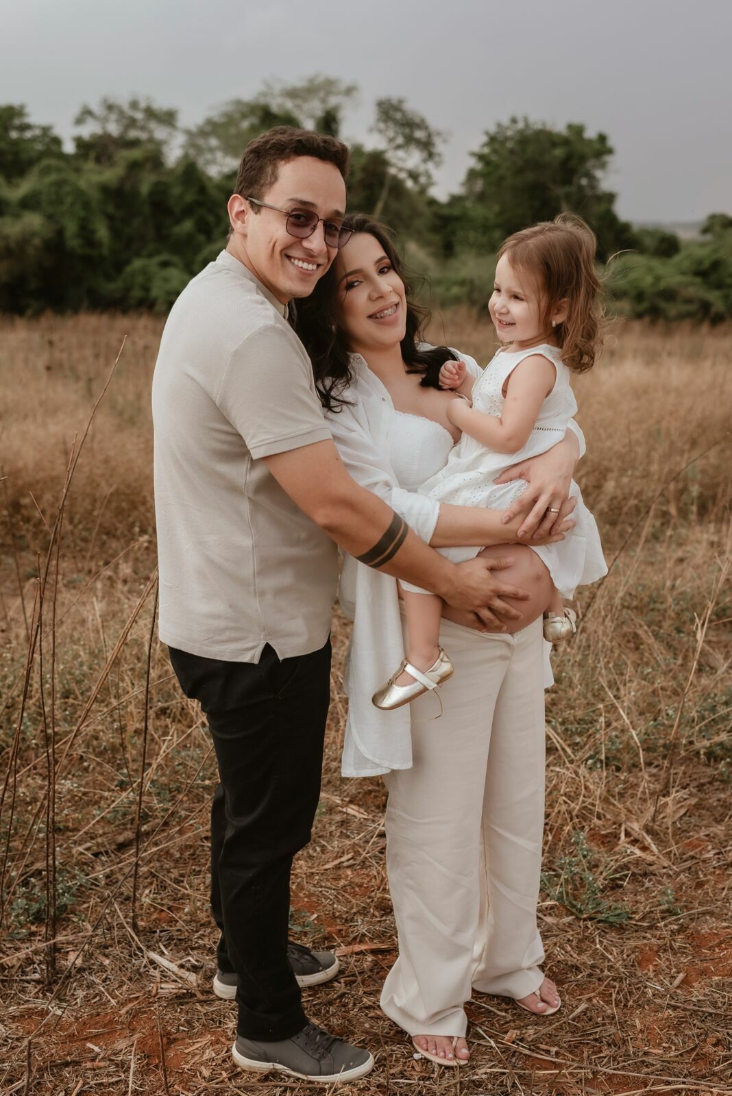 Foto Que tal levar o seu estúdio fotográfico para um local externo? Ensaio de gestante Maria, Marcus e Antonella à espera por Pedro Foto Que tal levar o seu estúdio fotográfico para um local externo? Ensaio de gestante Maria, Marcus e Antonella à espera por Pedro - Imagem 1