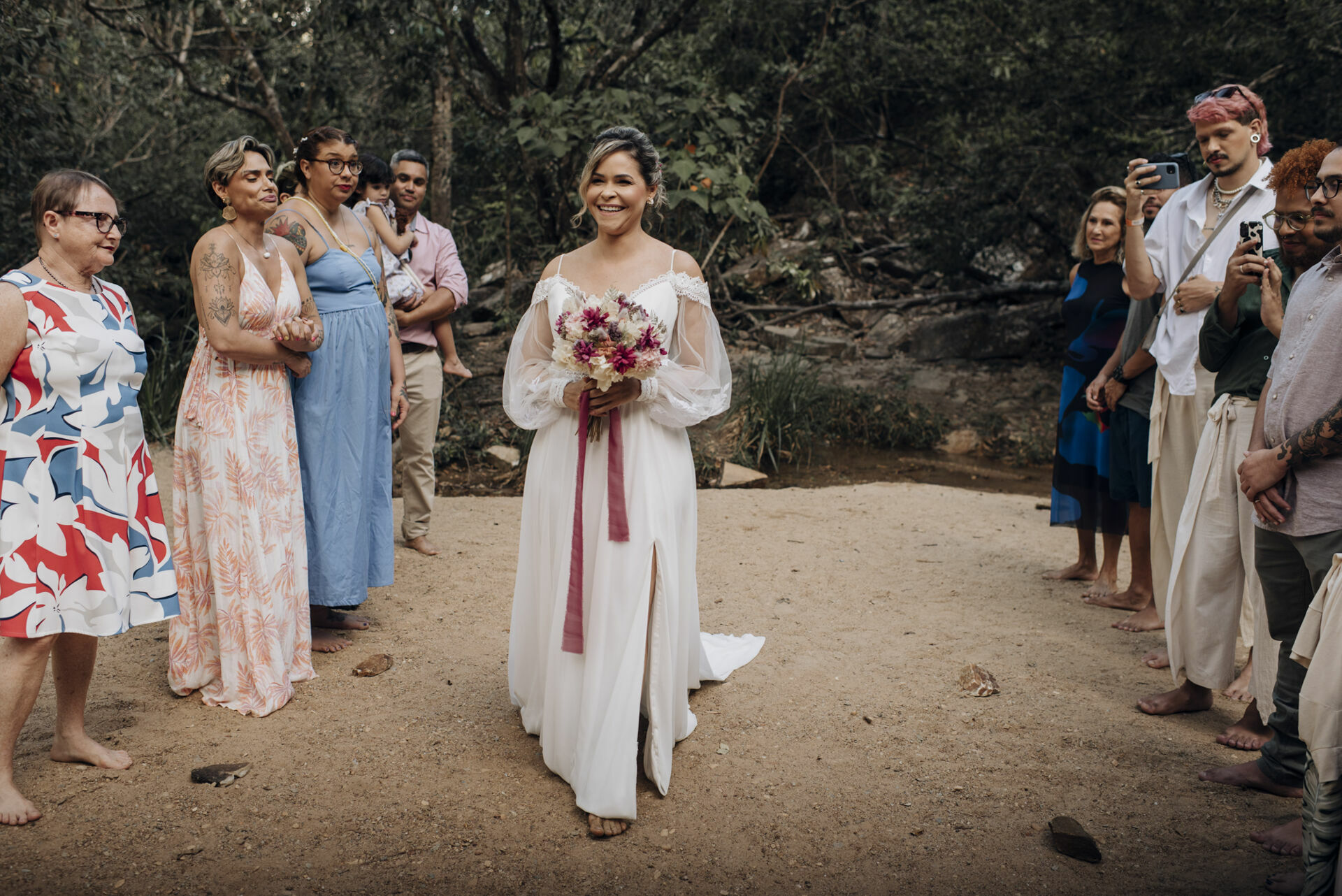 Foto Casamento Intimista em Pirenópolis Go - Cachoeira do Abade - Camila e Adriano - Imagem 38