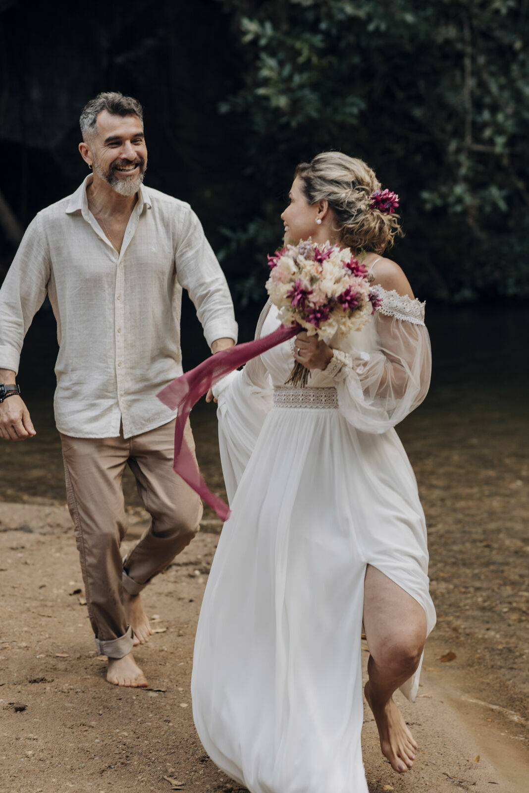 Foto Casamento Intimista em Pirenópolis Go - Cachoeira do Abade - Camila e Adriano - Imagem 80