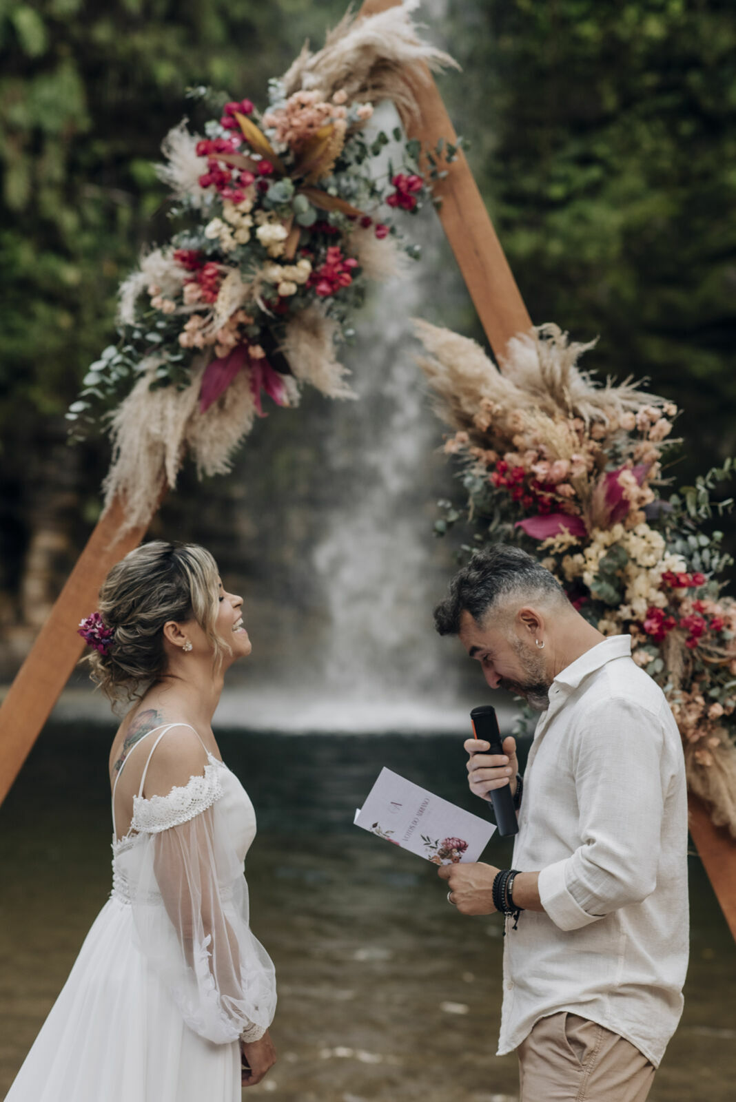 Foto Casamento Intimista em Pirenópolis Go - Cachoeira do Abade - Camila e Adriano - Imagem 56