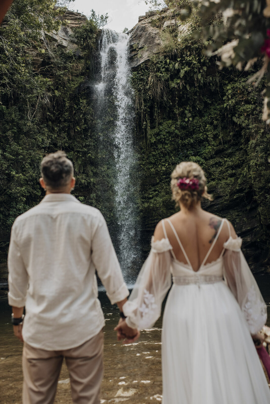 Foto Casamento Intimista em Pirenópolis Go - Cachoeira do Abade - Camila e Adriano - Imagem 83