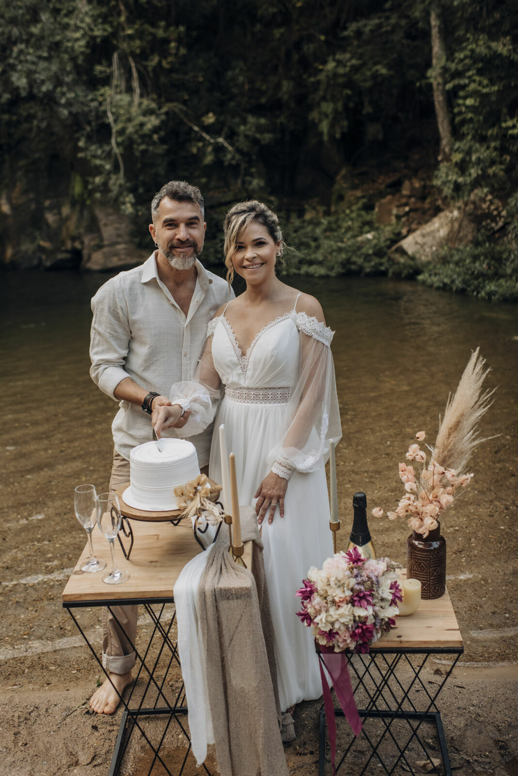 Foto Casamento Intimista em Pirenópolis Go - Cachoeira do Abade - Camila e Adriano - Imagem 91