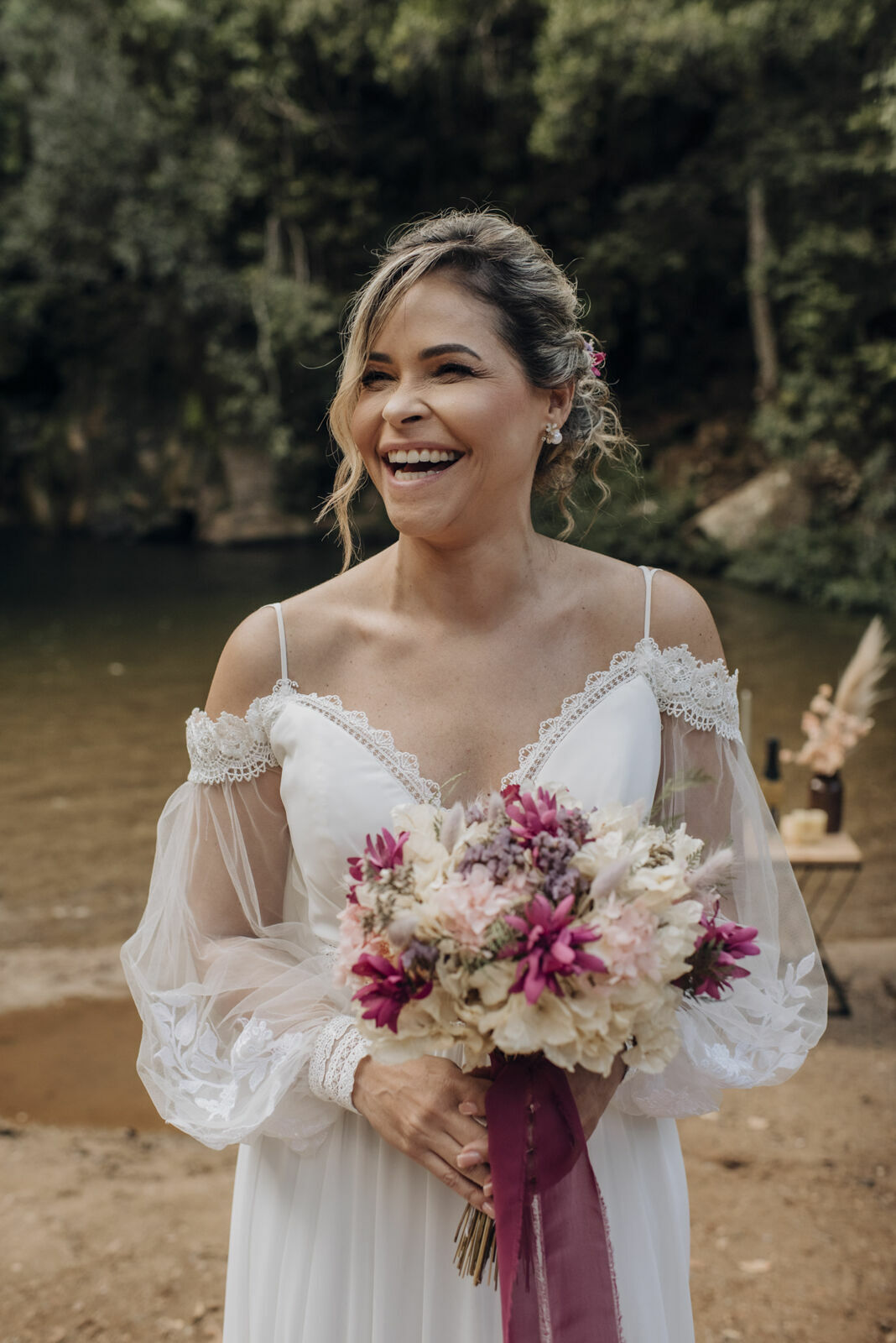 Foto Casamento Intimista em Pirenópolis Go - Cachoeira do Abade - Camila e Adriano - Imagem 86