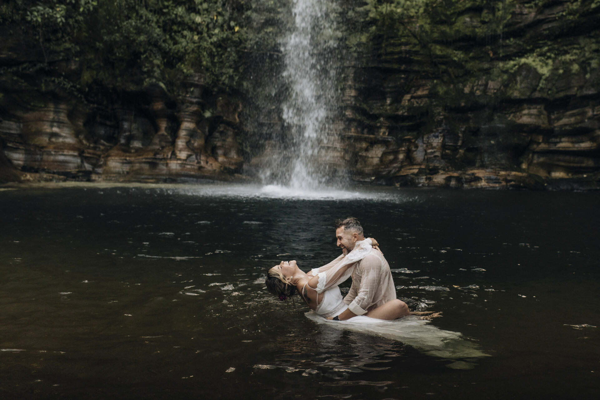 Foto Casamento Intimista em Pirenópolis Go - Cachoeira do Abade - Camila e Adriano - Imagem 133