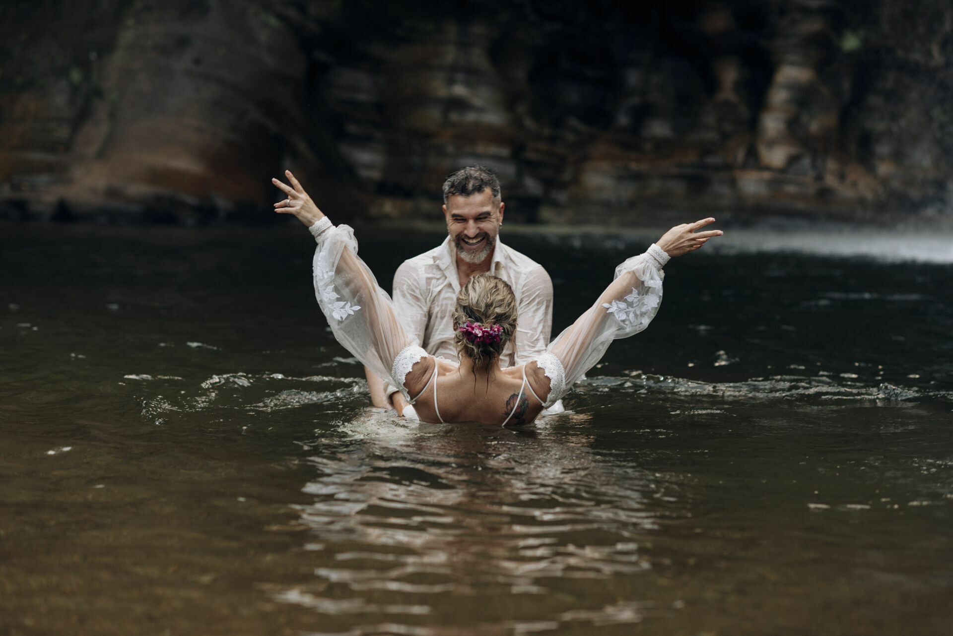 Foto Casamento Intimista em Pirenópolis Go - Cachoeira do Abade - Camila e Adriano - Imagem 137