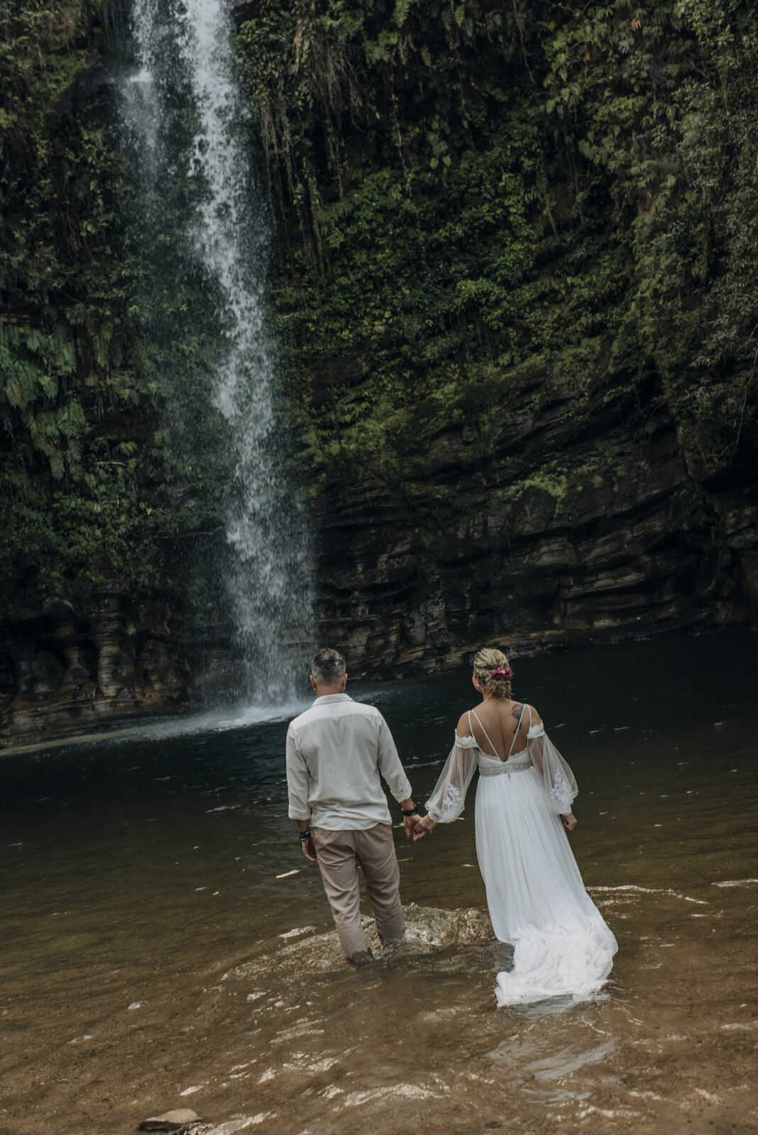 Foto Casamento Intimista em Pirenópolis Go - Cachoeira do Abade - Camila e Adriano - Imagem 119