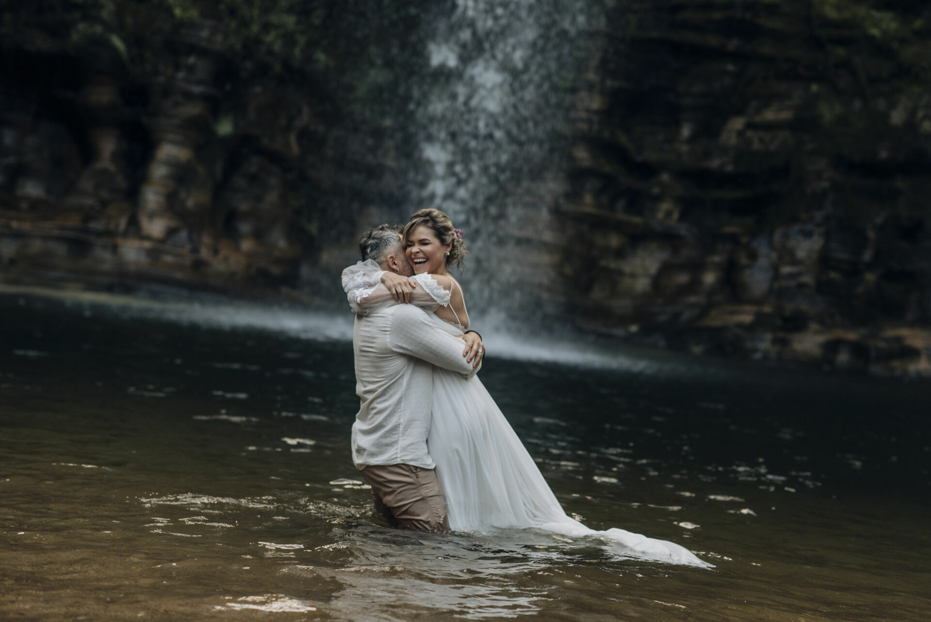 Foto Casamento Intimista em Pirenópolis Go - Cachoeira do Abade - Camila e Adriano - Imagem 123