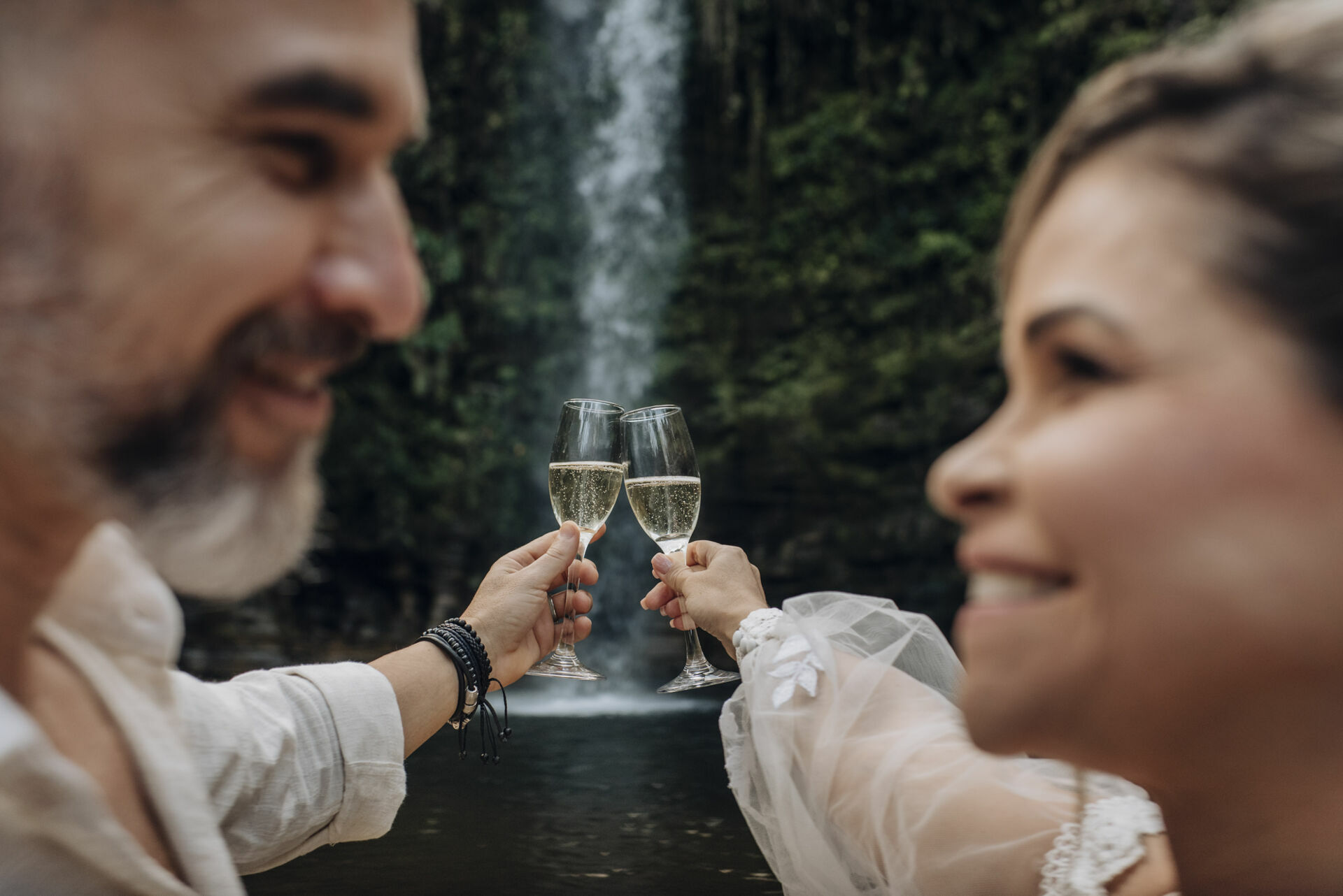 Foto Casamento Intimista em Pirenópolis Go - Cachoeira do Abade - Camila e Adriano - Imagem 112