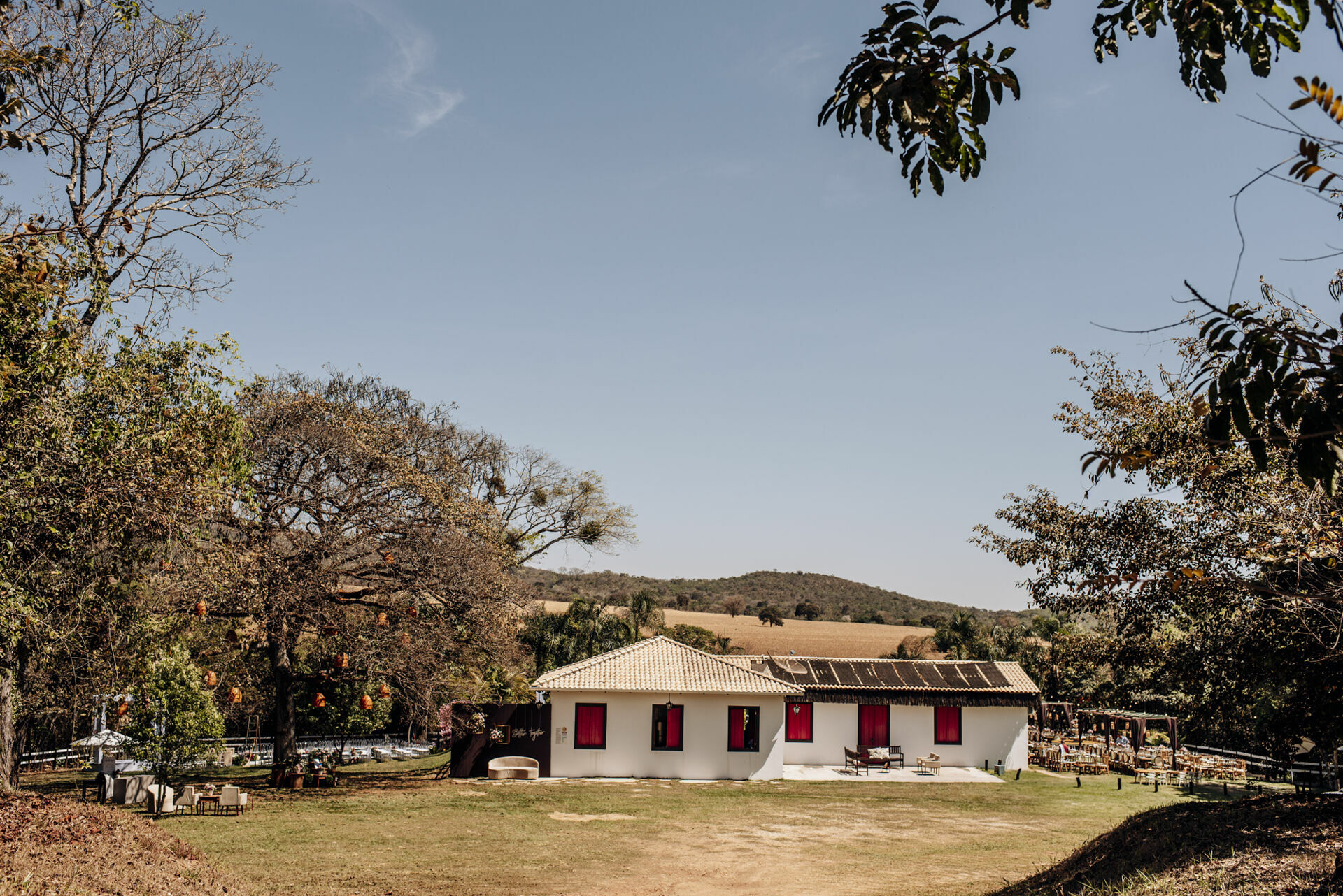 Foto Casamento em fim de tarde na Estância dos Nobres em Pirenópolis Go - Rayssa e Hiago - Imagem 0