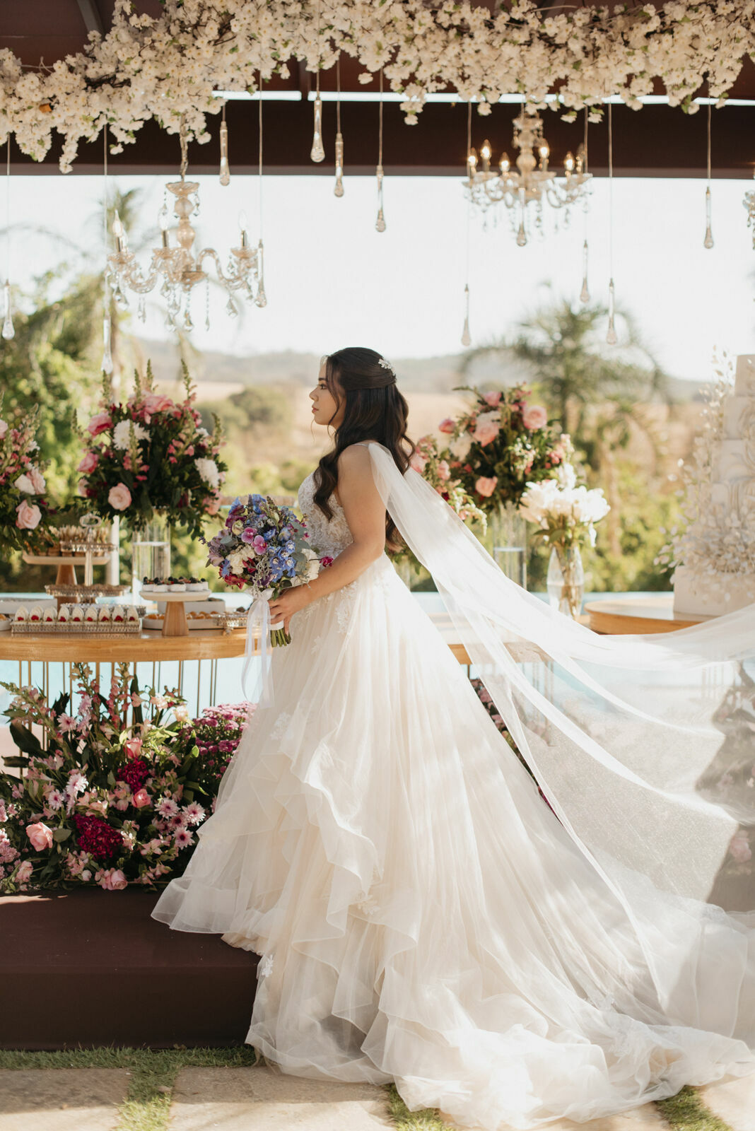 Foto Casamento em fim de tarde na Estância dos Nobres em Pirenópolis Go - Rayssa e Hiago - Imagem 28