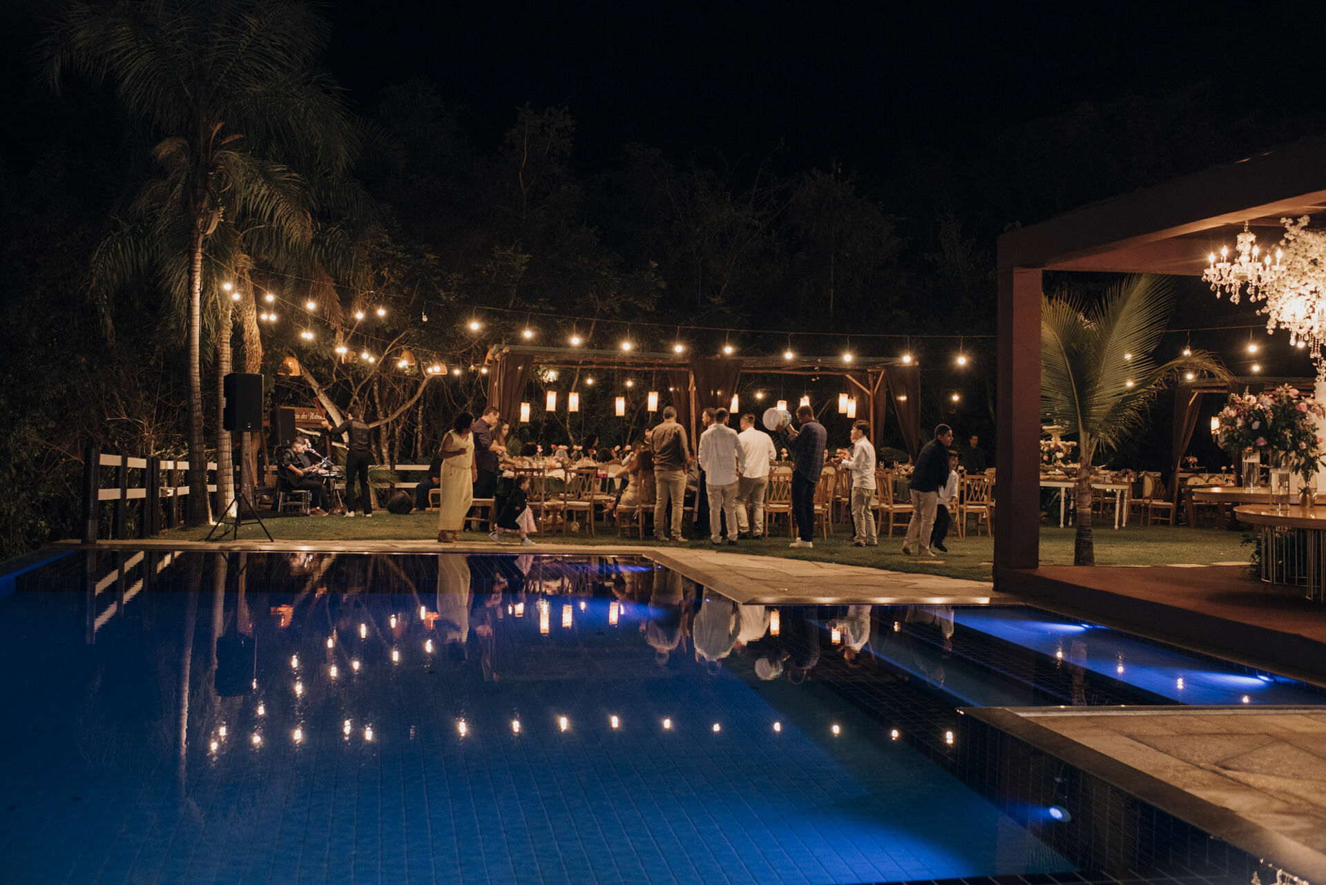 Foto Casamento em fim de tarde na Estância dos Nobres em Pirenópolis Go - Rayssa e Hiago - Imagem 86
