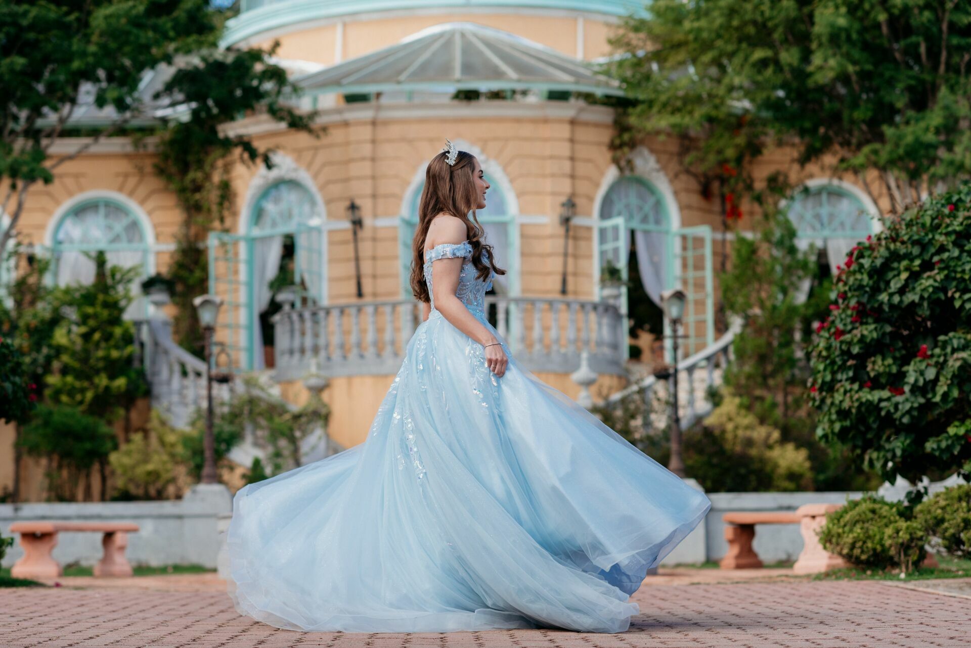Foto Fotógrafo em Brasília - Ensaio debutante na Villa Giardini - Imagem 11