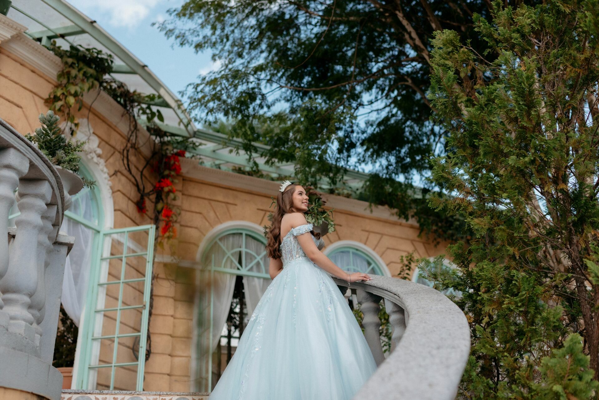 Foto Fotógrafo em Brasília - Ensaio debutante na Villa Giardini - Imagem 1