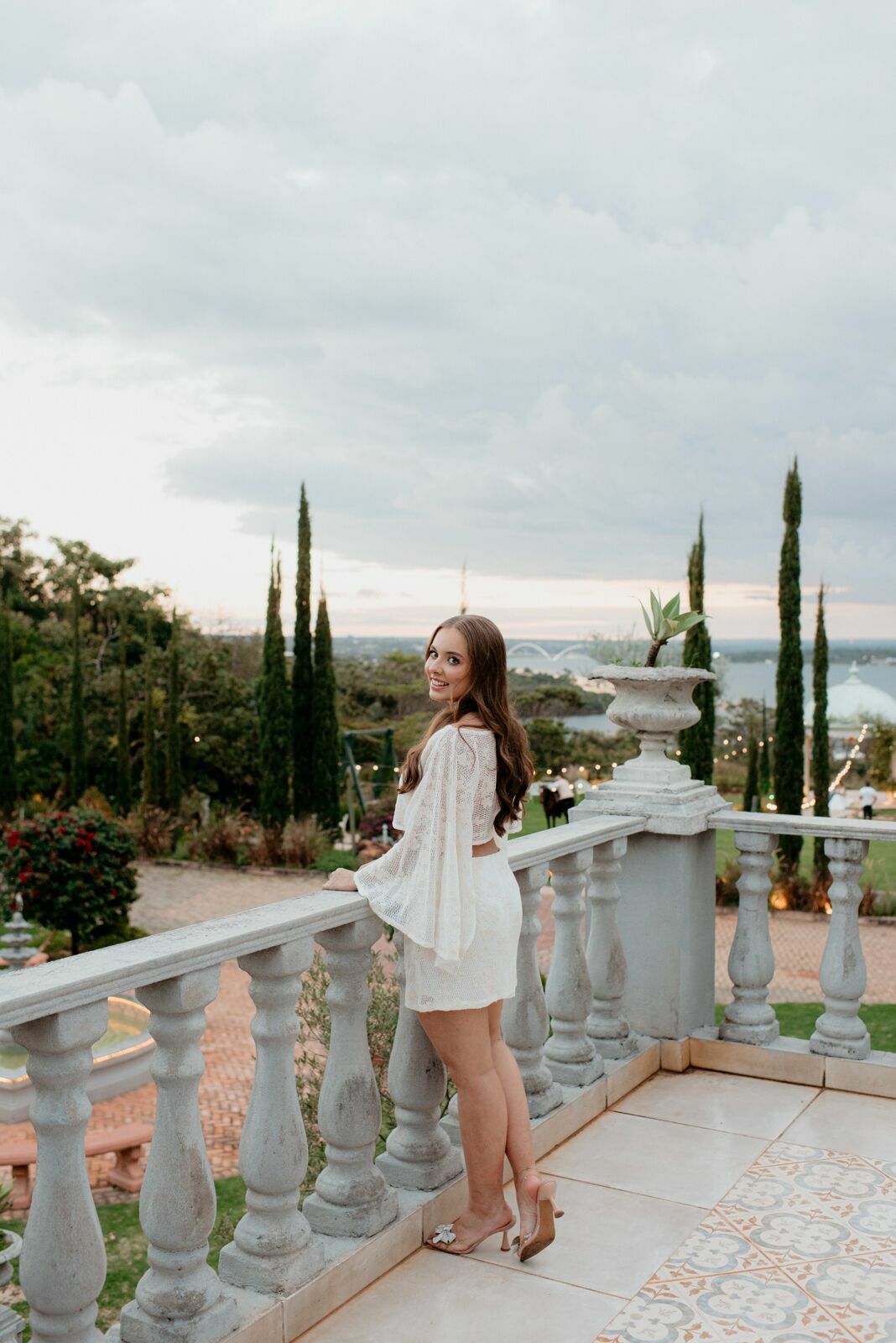 Foto Fotógrafo em Brasília - Ensaio debutante na Villa Giardini - Imagem 84