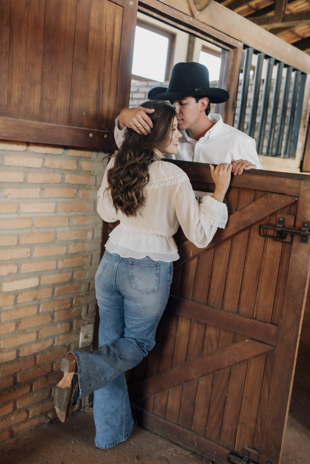 Foto Préwedding em fim de tarde estilo Country - Bruna e Murillo - Imagem 11