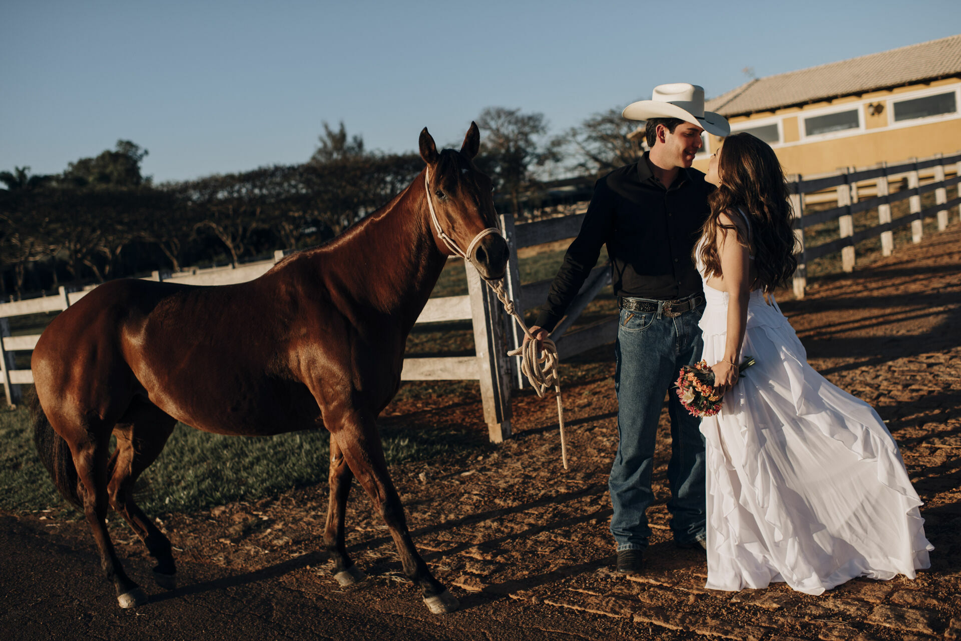 Foto Préwedding em fim de tarde estilo Country - Bruna e Murillo - Imagem 23