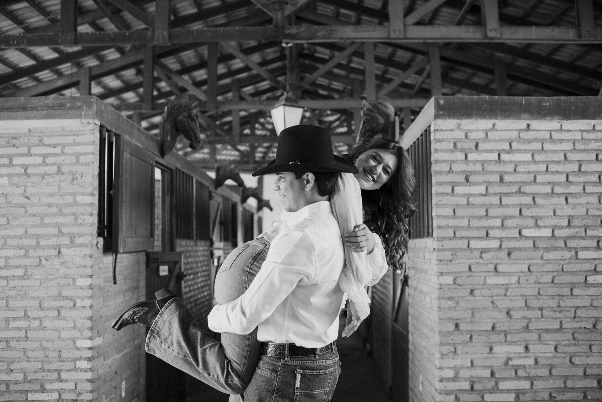 Foto Préwedding em fim de tarde estilo Country - Bruna e Murillo - Imagem 1