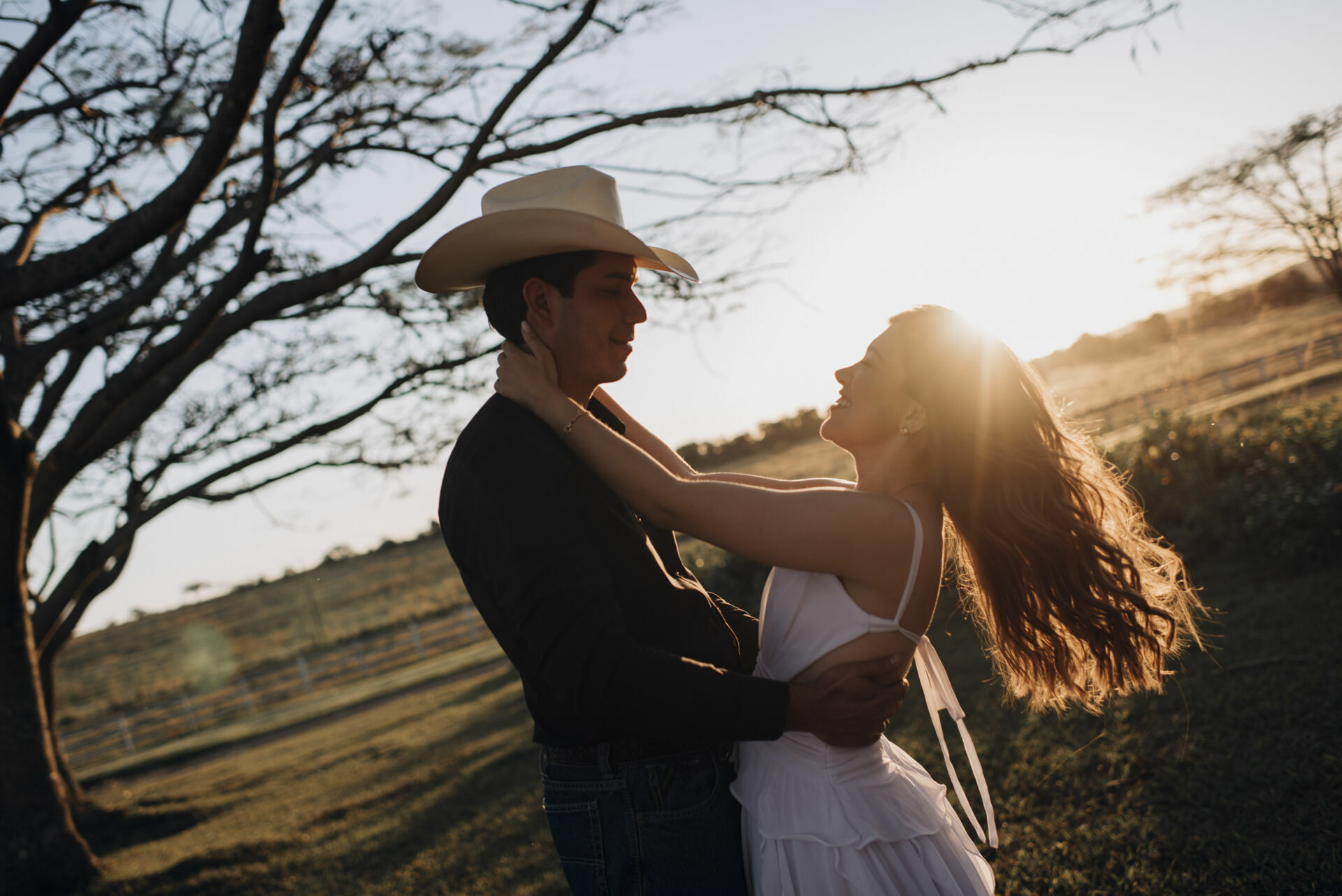 Foto Préwedding em fim de tarde estilo Country - Bruna e Murillo - Imagem 33