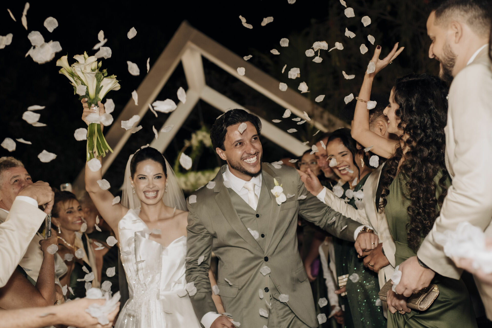 Foto Casamento criativo e emocionante em fim de tarde em Goiás  - Bárbara e Pablo - Imagem 55