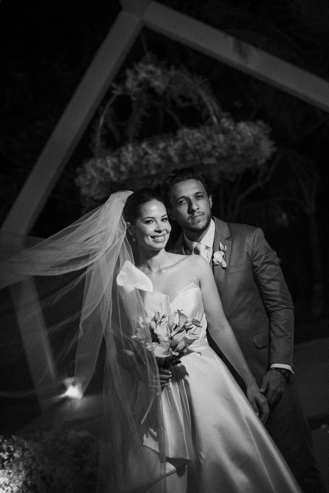 Foto Casamento criativo e emocionante em fim de tarde em Goiás  - Bárbara e Pablo - Imagem 61