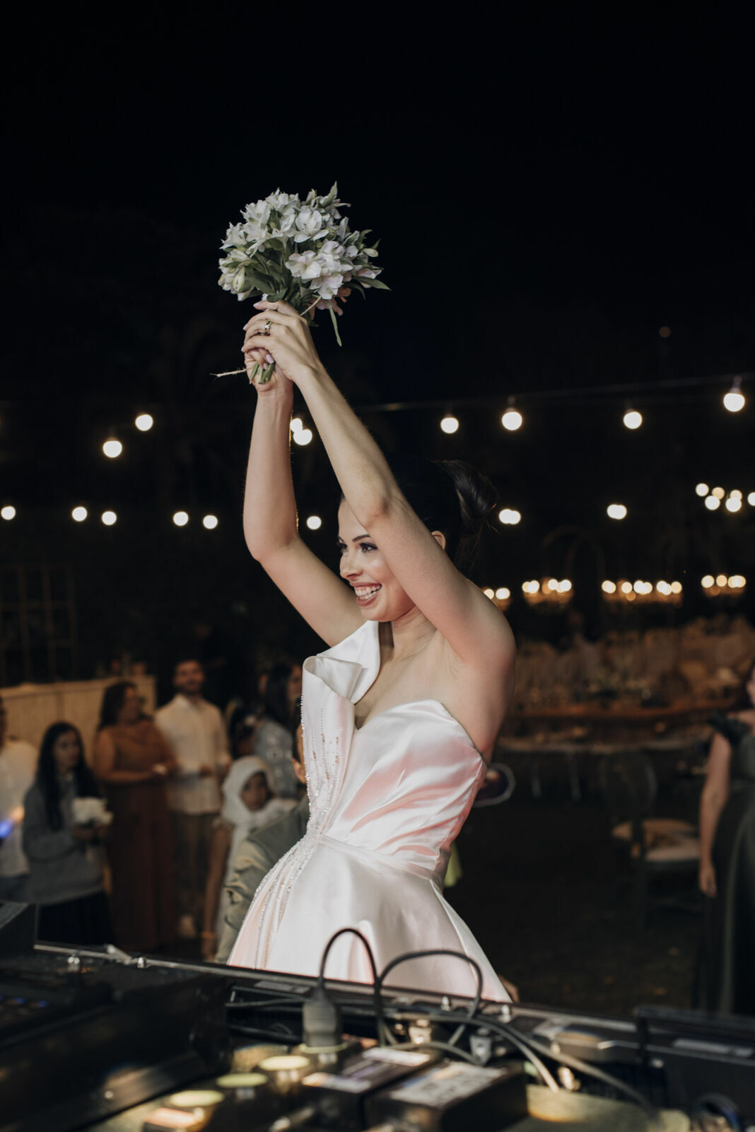 Foto Casamento criativo e emocionante em fim de tarde em Goiás  - Bárbara e Pablo - Imagem 96