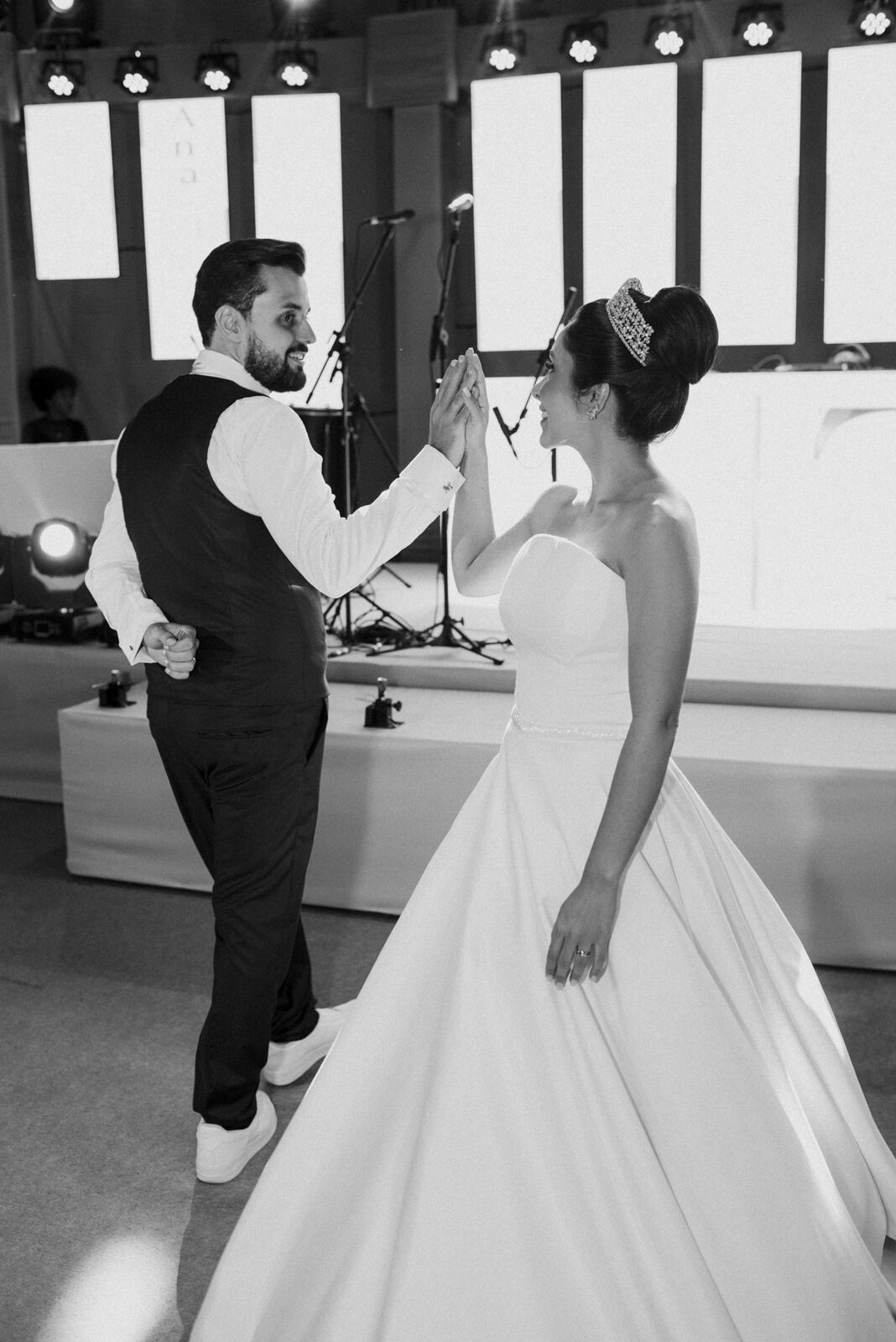 Foto Entre lágrimas e sorrisos: um casamento celebrado com fé, amor e gratidão a Deus... - Imagem 66