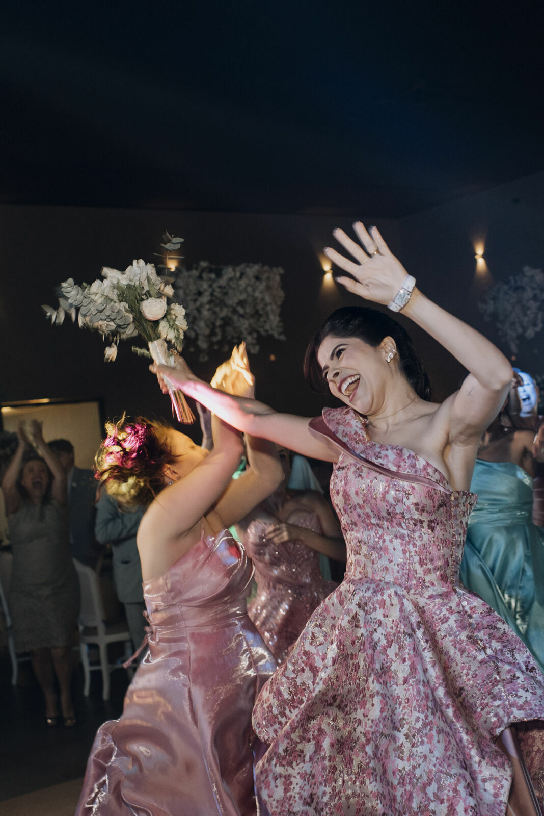Foto Entre lágrimas e sorrisos: um casamento celebrado com fé, amor e gratidão a Deus... - Imagem 94