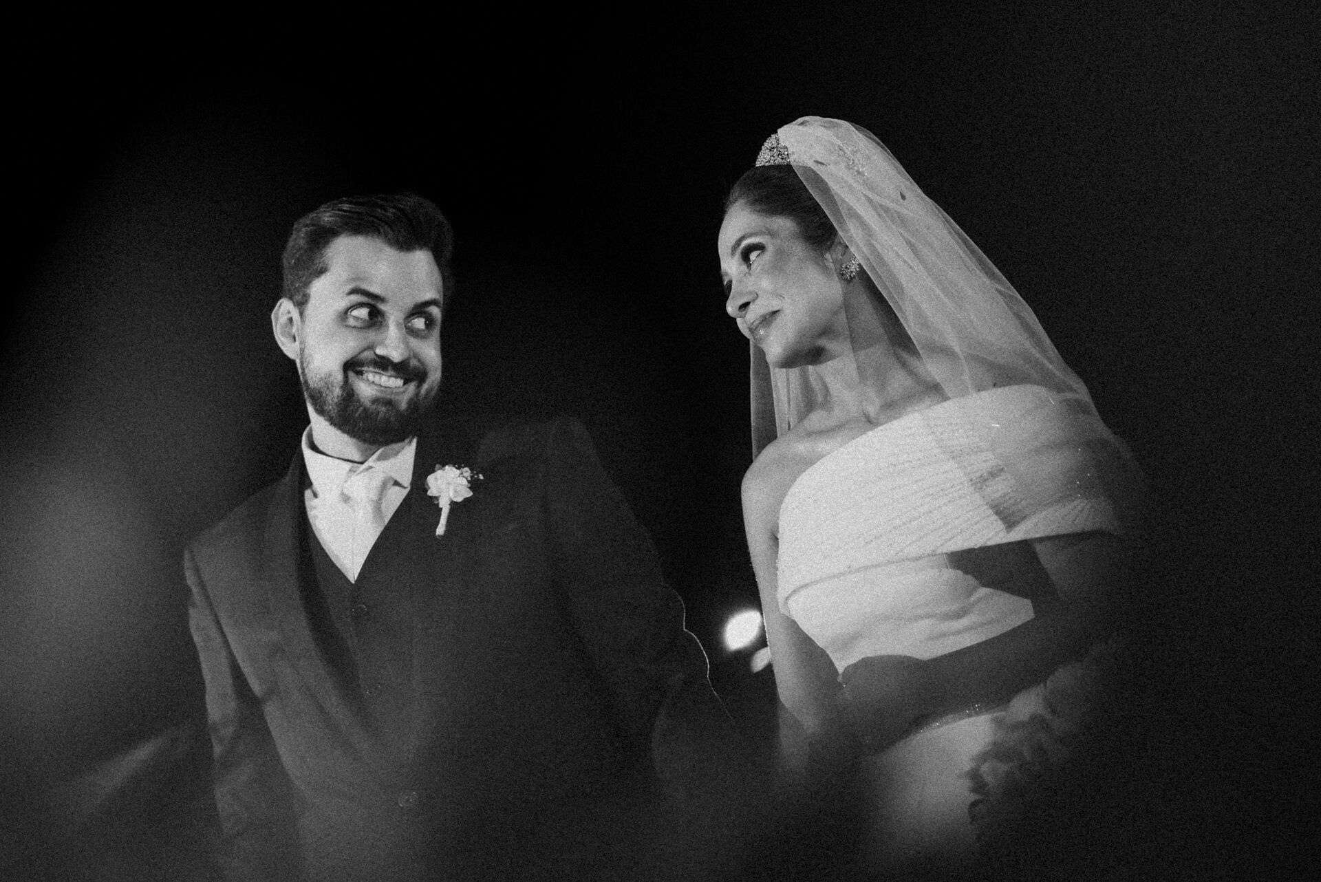 Foto Entre lágrimas e sorrisos: um casamento celebrado com fé, amor e gratidão a Deus... - Imagem 34