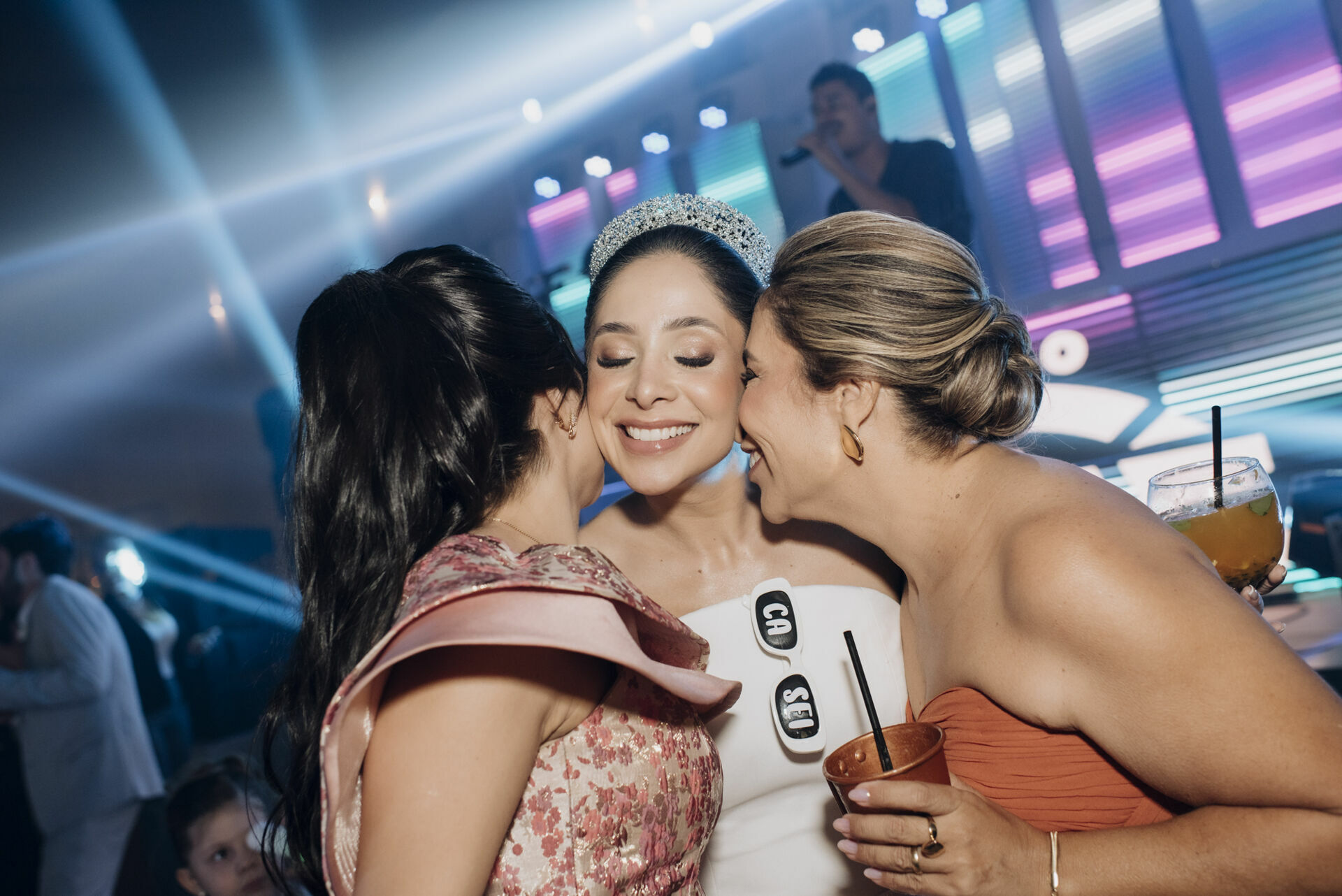 Foto Entre lágrimas e sorrisos: um casamento celebrado com fé, amor e gratidão a Deus... - Imagem 89