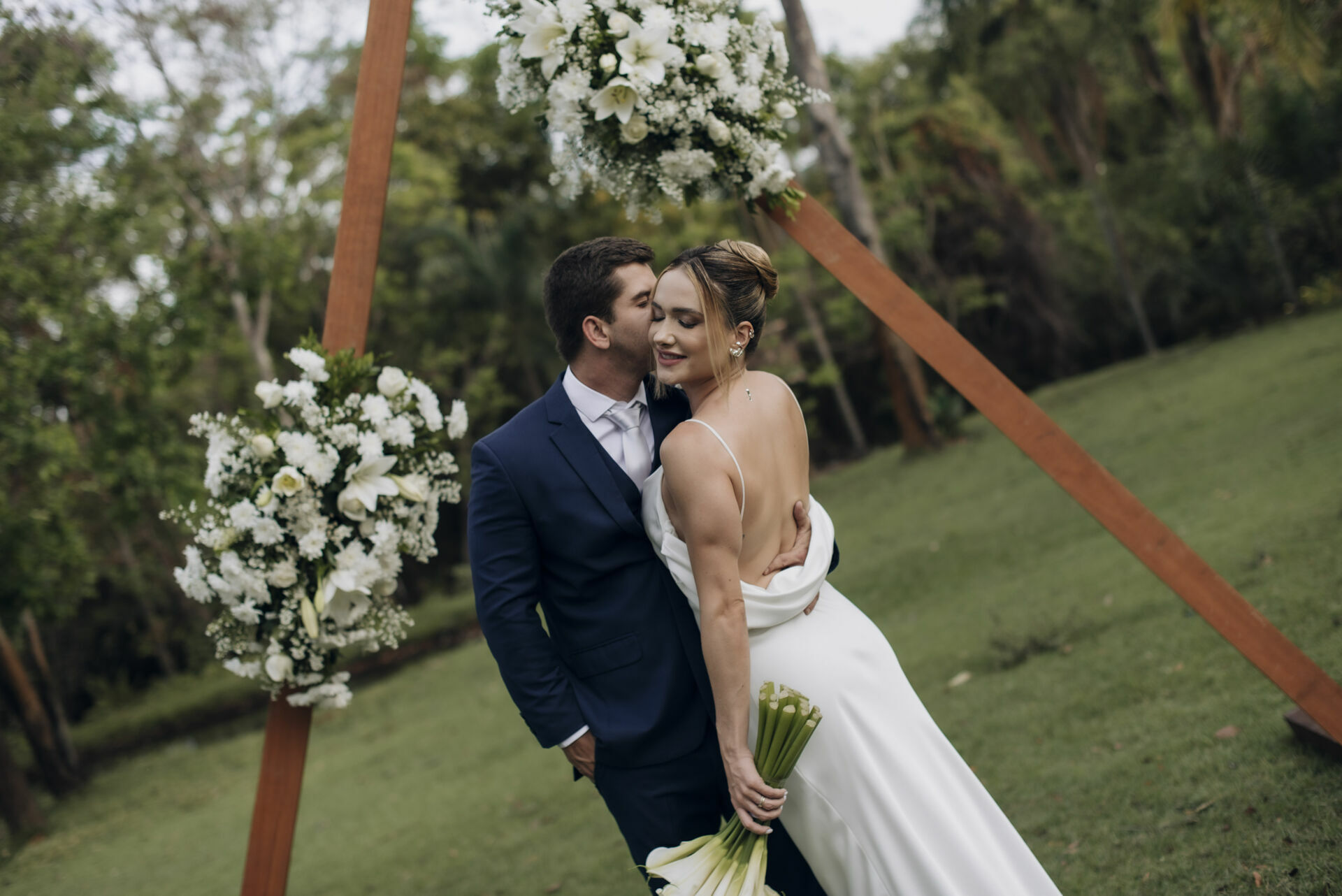 Foto Casamento a Dois em Pirenópolis: Uma Experiência Completa | Revoar Fotografia - Imagem 0